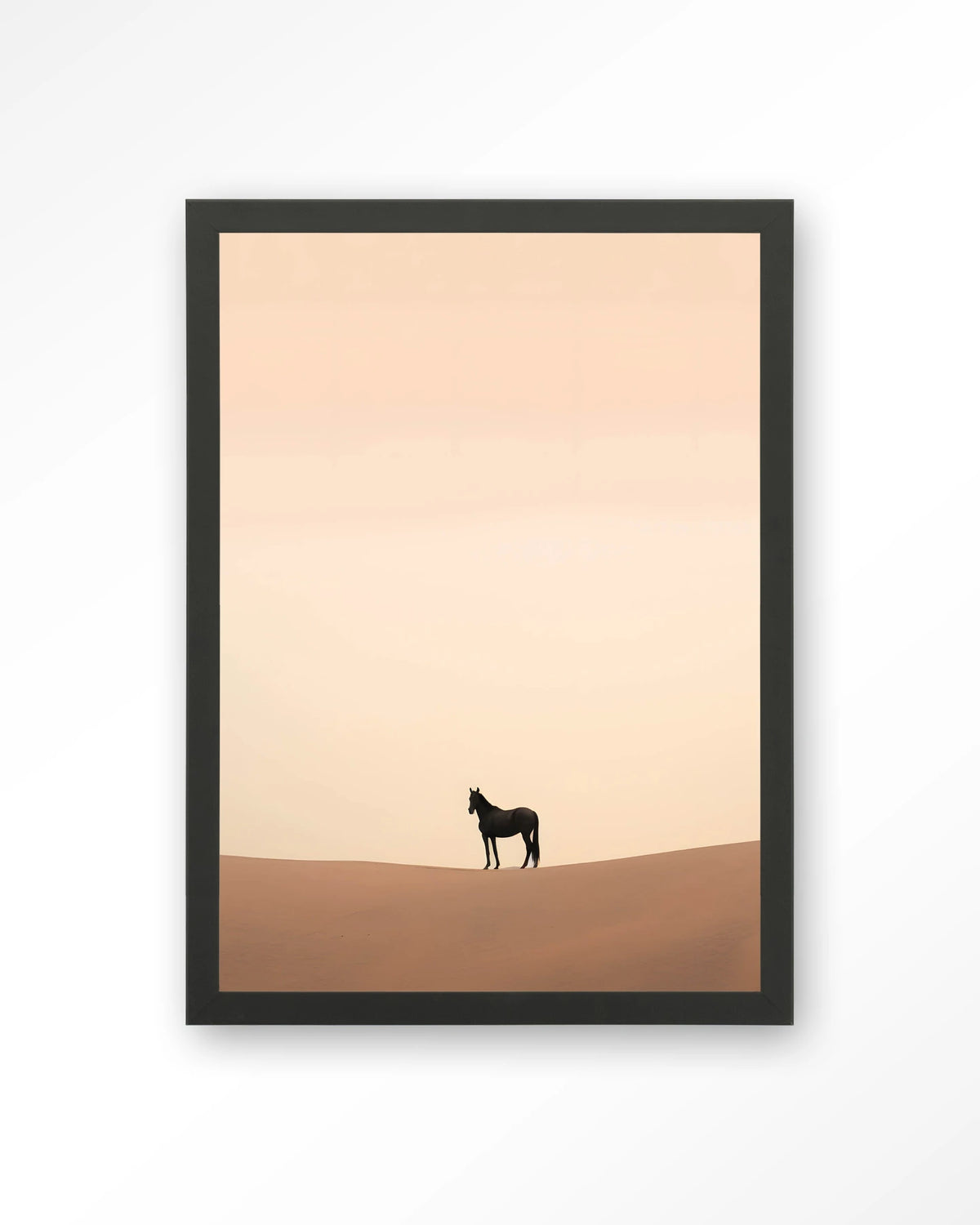 Desert Horse – paard in woestijn – Art print – Hout zwart