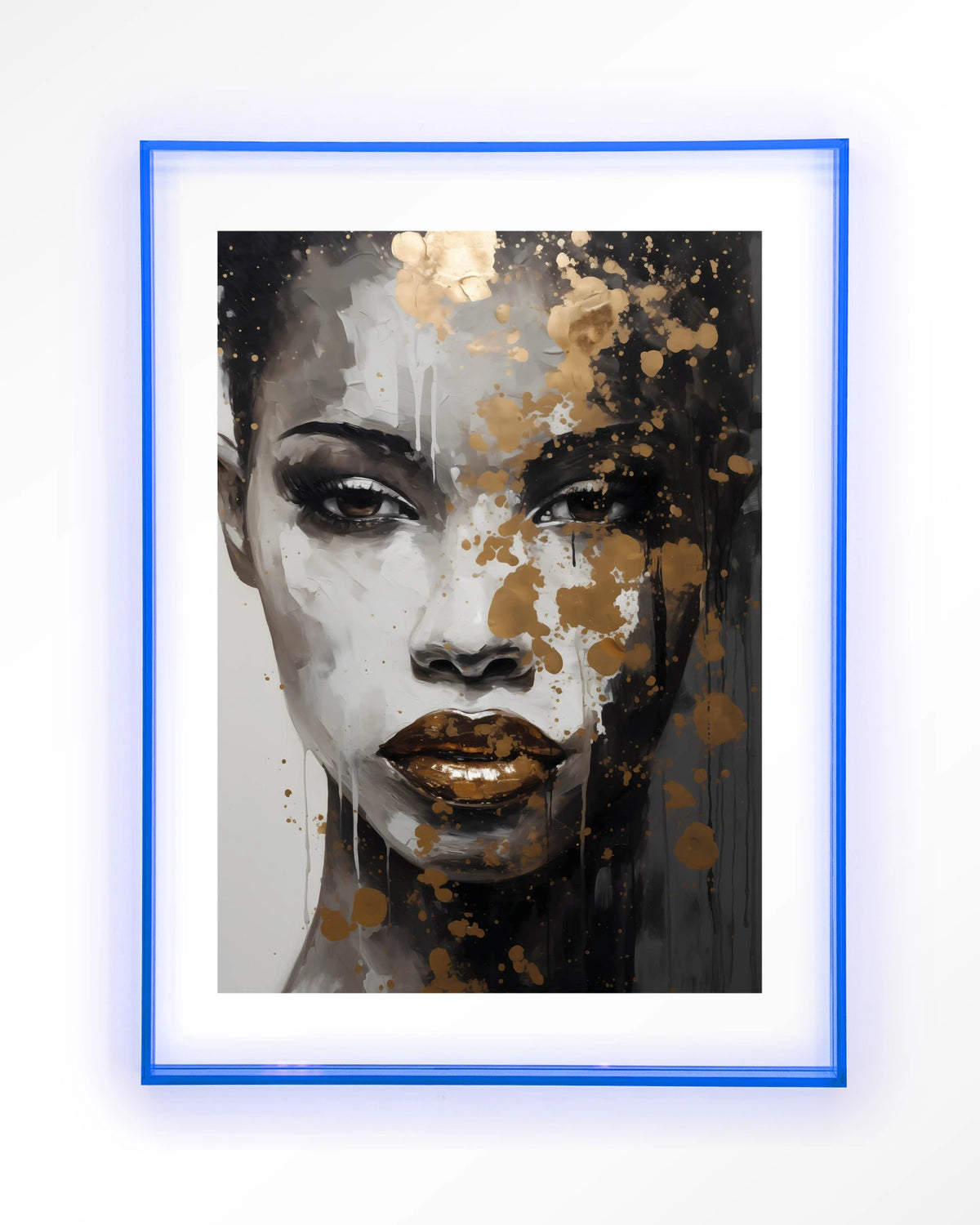 Golden Girl – gezicht van vrouw met goud en zwart – Art print – Acryl lichtblauw