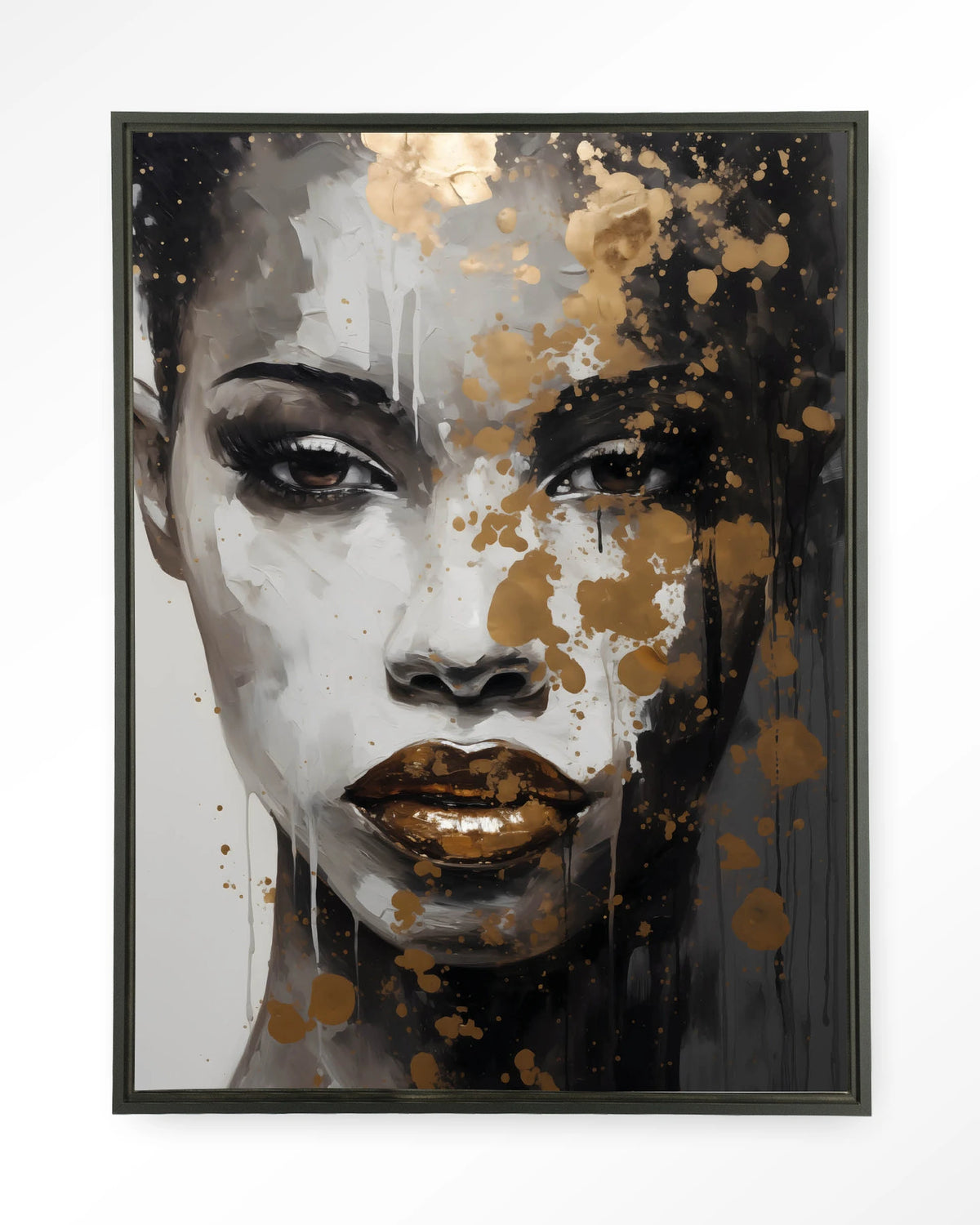 Golden Girl – gezicht van vrouw met goud en zwart – Wandkleed – Floating frame – zwart