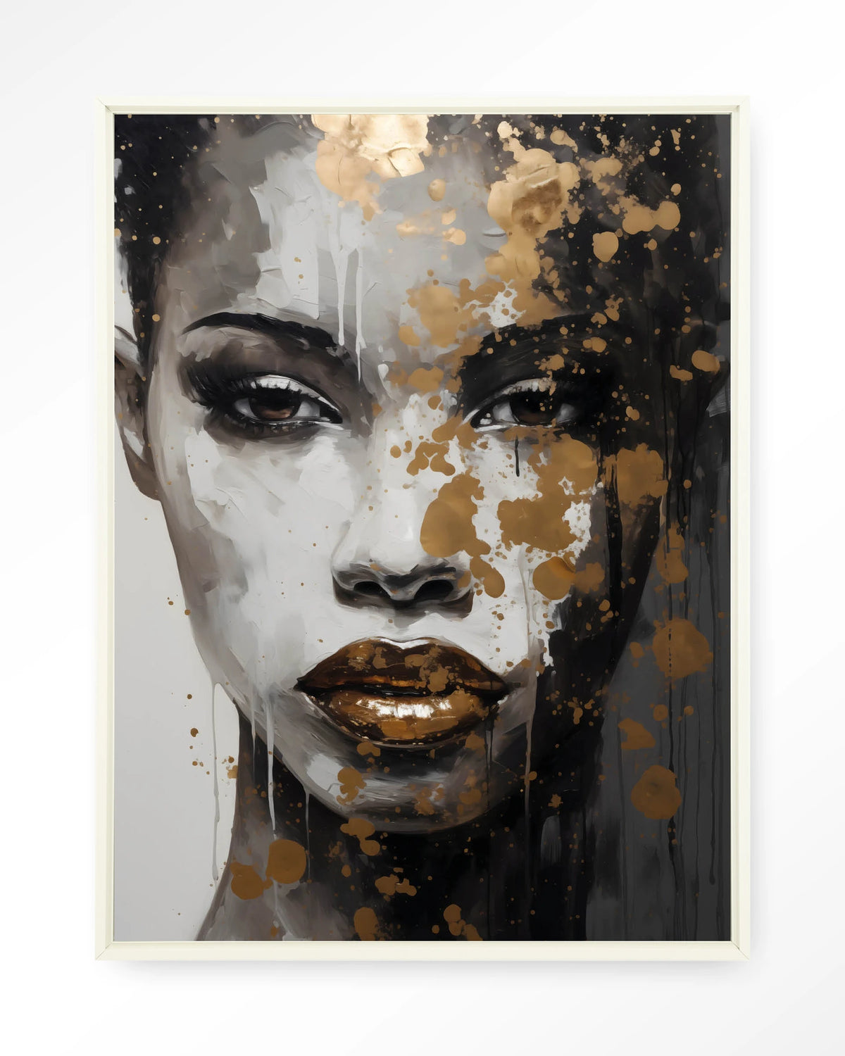Golden Girl – gezicht van vrouw met goud en zwart – Wandkleed – Floating frame – wit