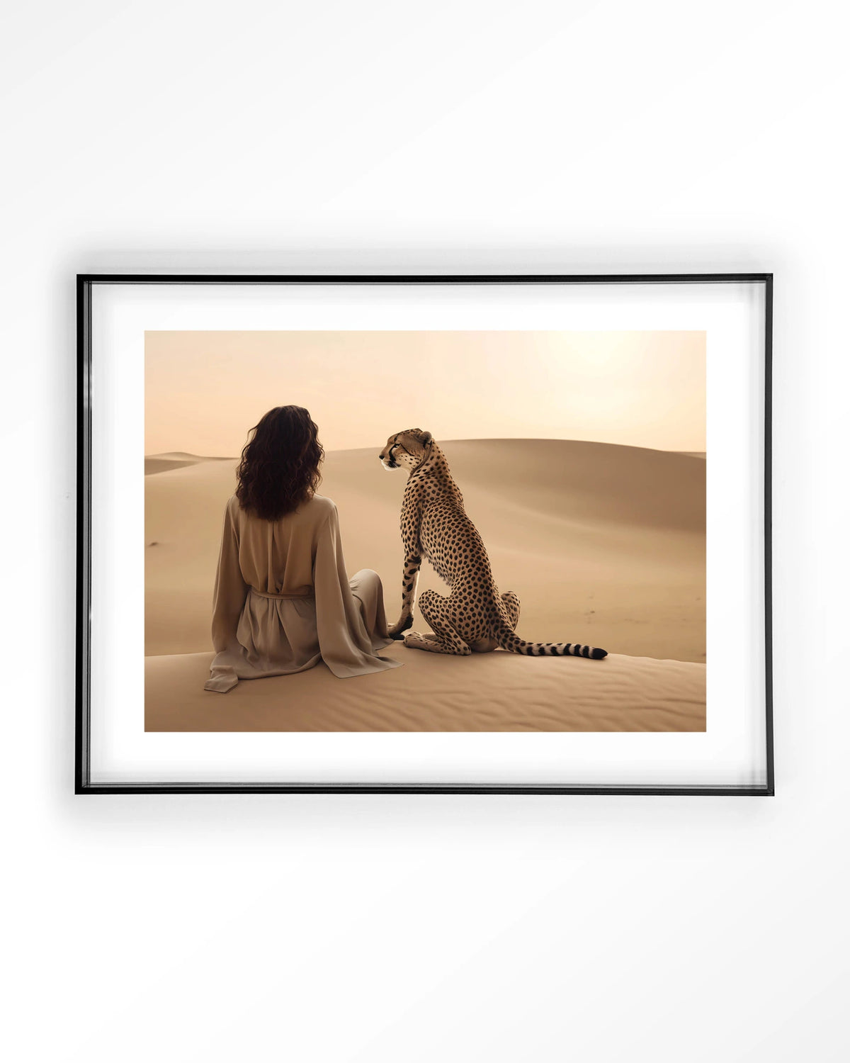Desert Gazing – vrouw met cheetah in woestijn – Art print – Acryl zwart
