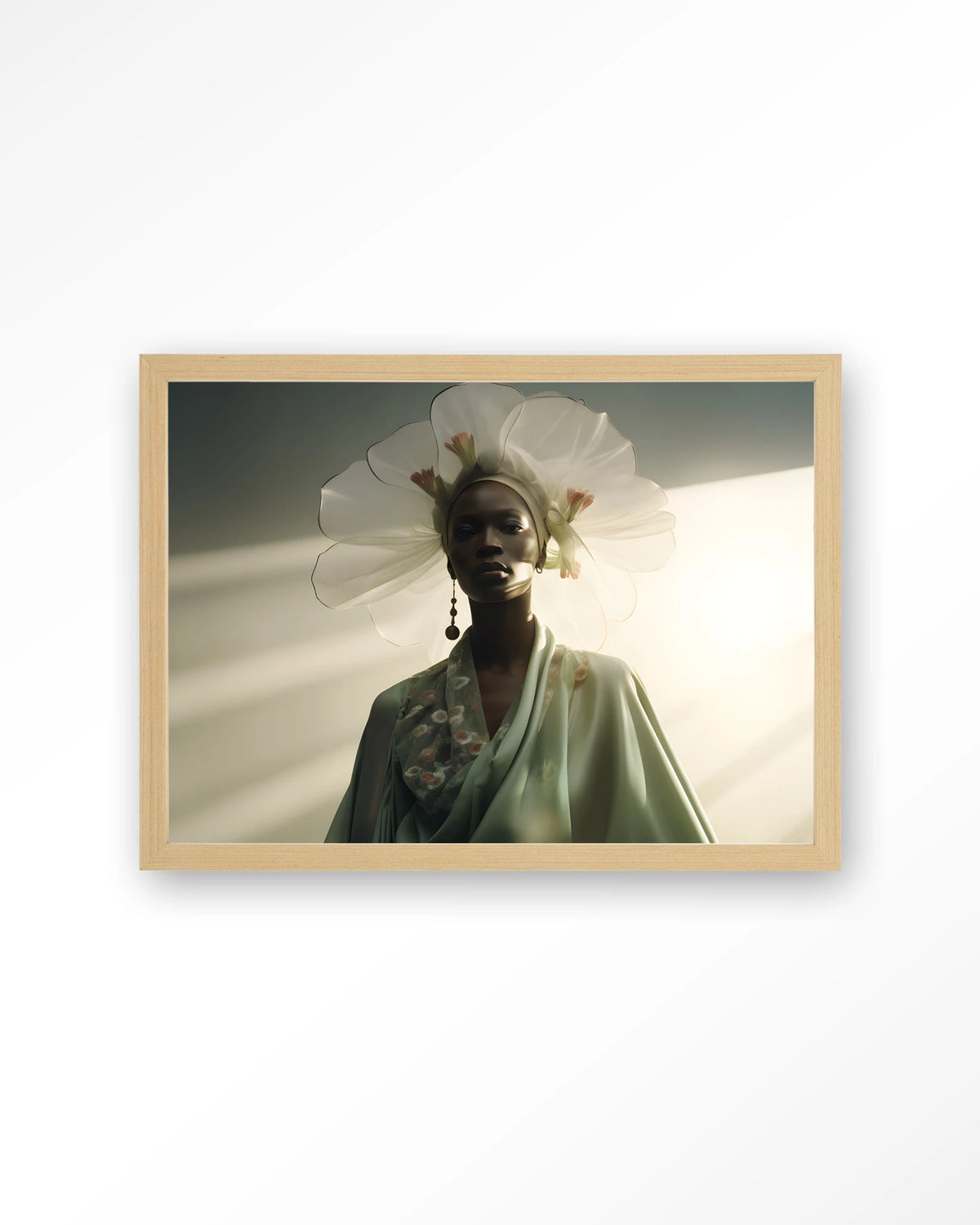Design 242 – vrouw met witte hoed in zonlicht – Art print – Hout naturel