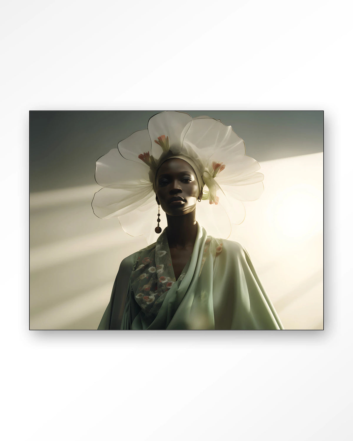 Design 242 – vrouw met witte hoed in zonlicht – Wandkleed – Frame – zwart