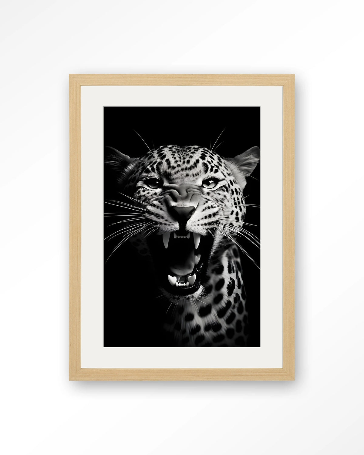 Rawr Cheetah – brullende luipaard in zwart-wit – Art print – Hout naturel + passe-partout