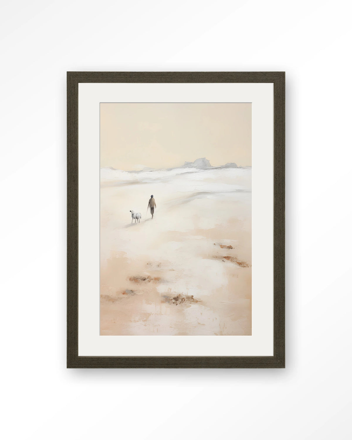Shepherd Verticaal – herder met schaap op strand – Art print – Hout donkerbruin + passe-partout