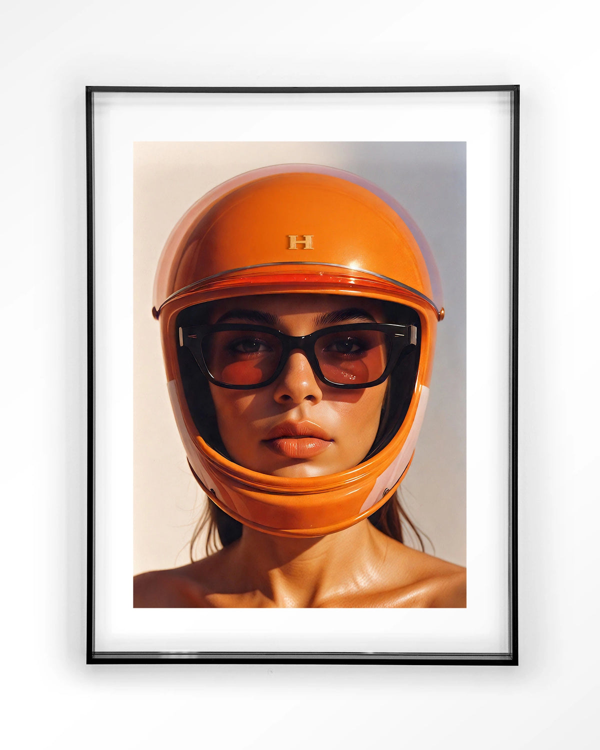 Hermes Helmet – vrouw met oranje helm – Art print – Acryl zwart