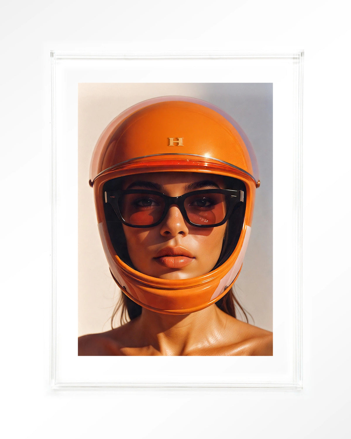 Hermes Helmet – vrouw met oranje helm – Art print – Acryl doorzichtig