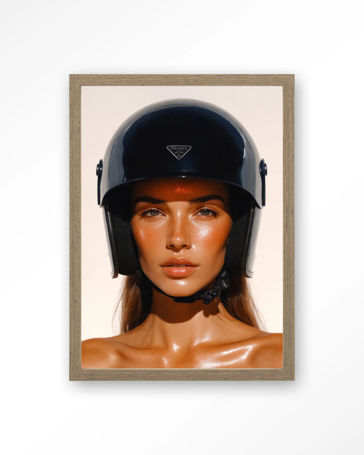 Prada Helmet – Art print – Hout bruin