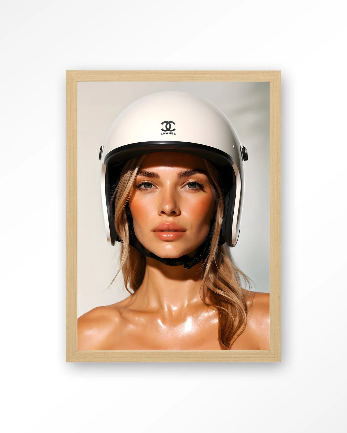 Chanel Helmet – Art print – Hout naturel