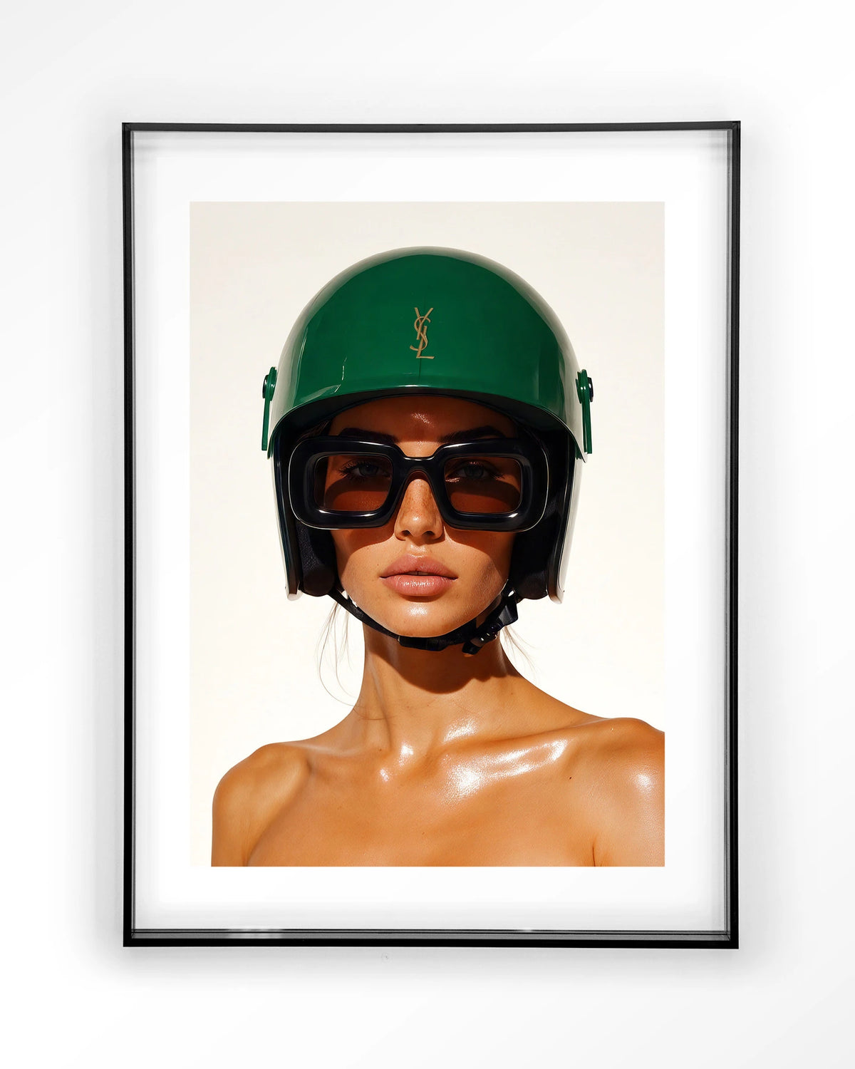 Saint Laurent Helmet – vrouw met groene helm – Art print – Acryl zwart
