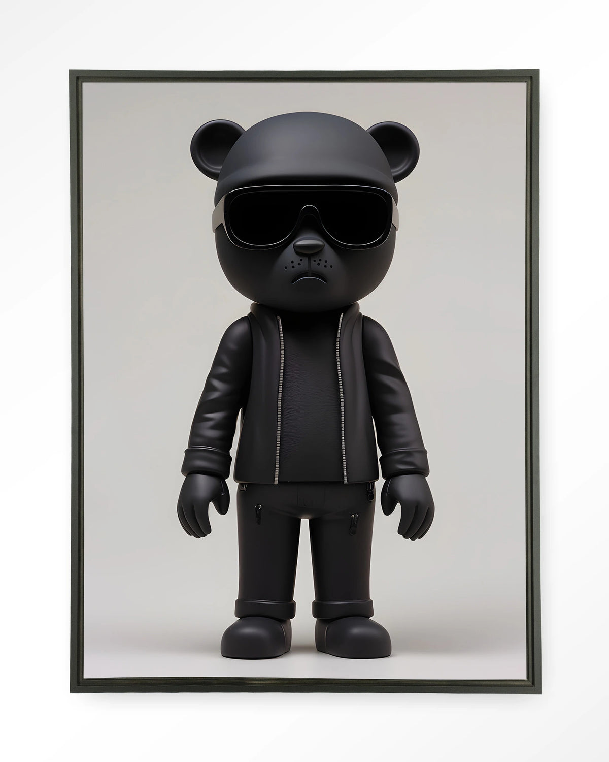 Security Bear – zwarte beer in zwart pak – Wandkleed – Floating frame – zwart