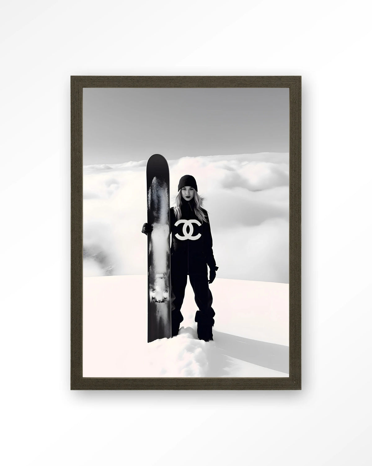 Snow Girl – Art print – Hout donkerbruin