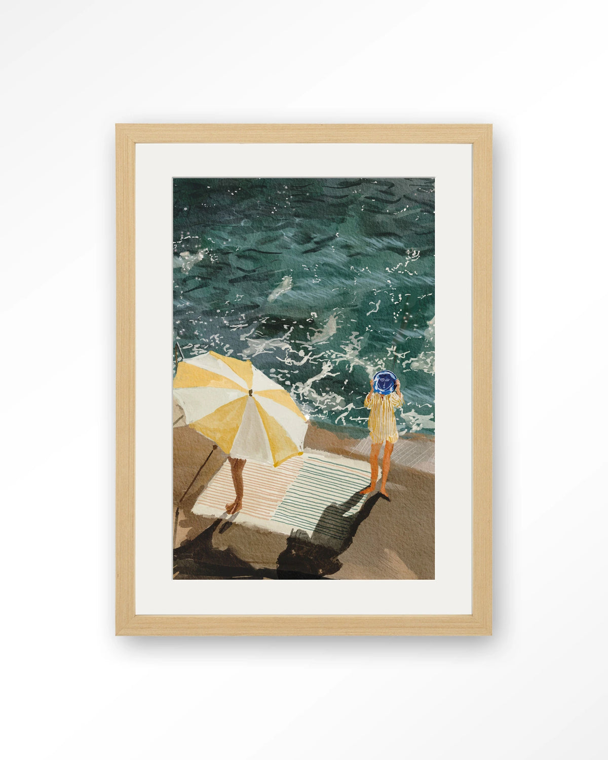 Between The Sun And Storm – strand met parasol en zee – Art print – Hout naturel + passe-partout