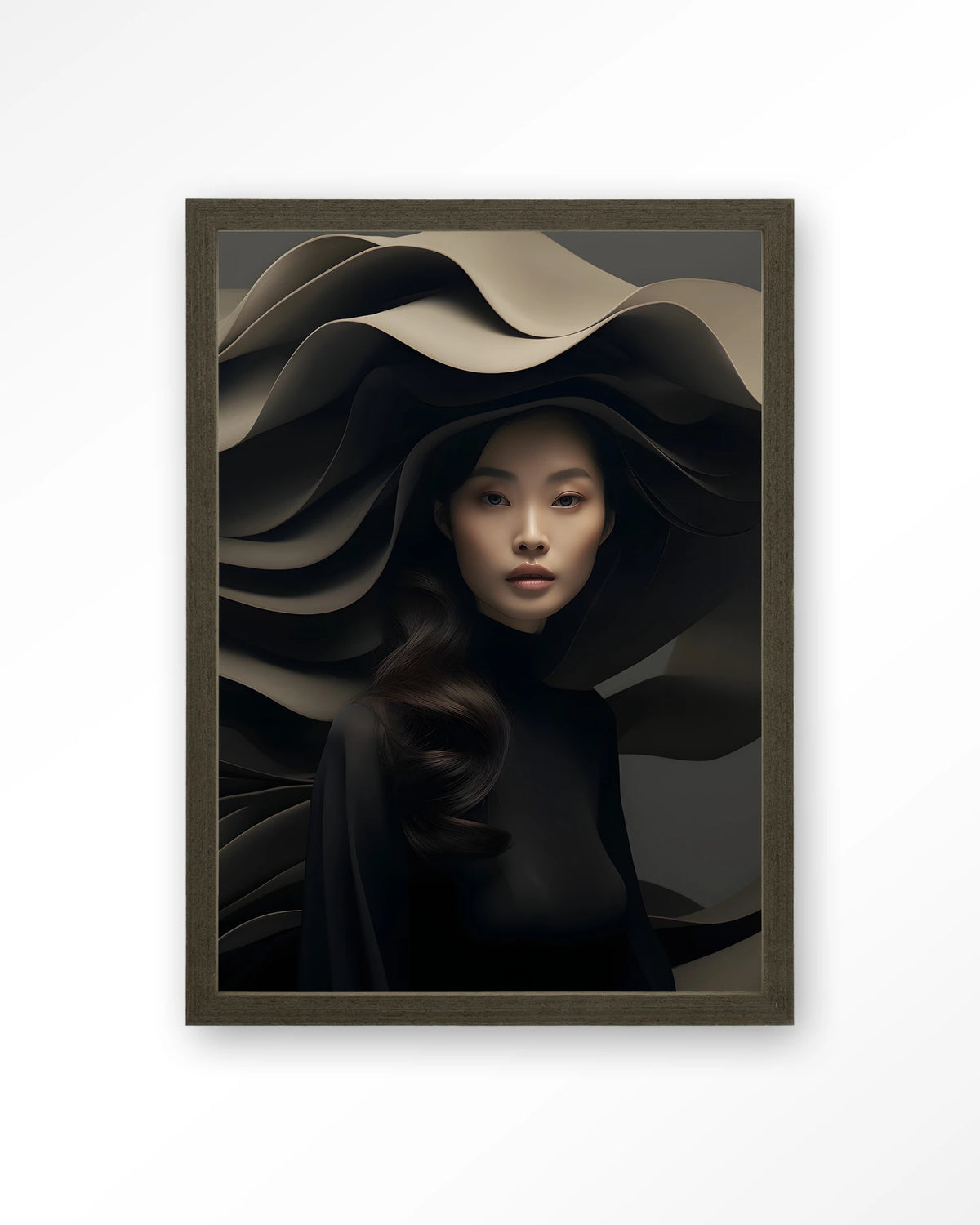 Dark Flow – vrouw in zwart met golvende hoed – Art print – Hout donkerbruin