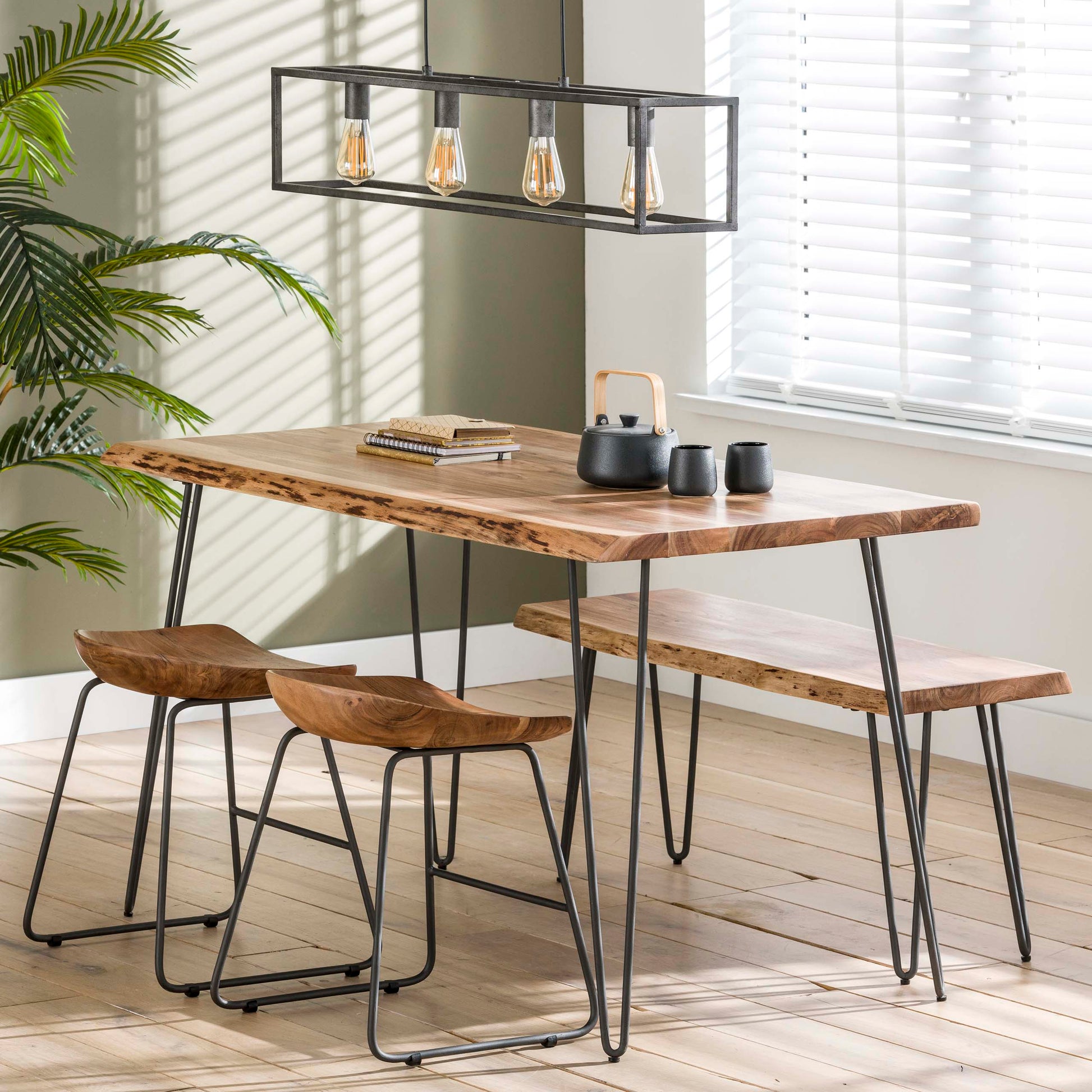 Eettafel Edge 130cm / Massief acacia