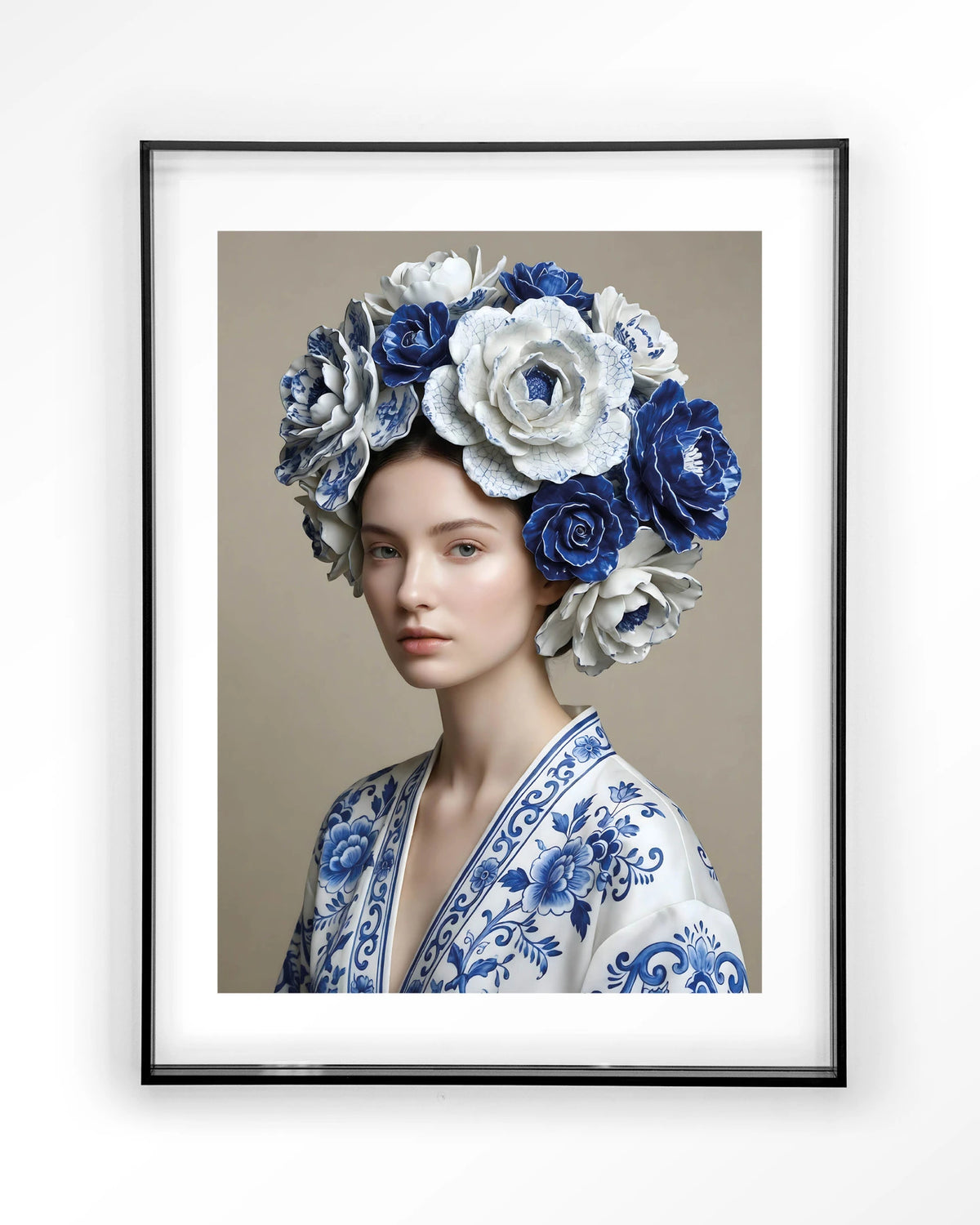 Royal Blue – vrouw met blauwe bloemenkrans – Art print – Acryl zwart