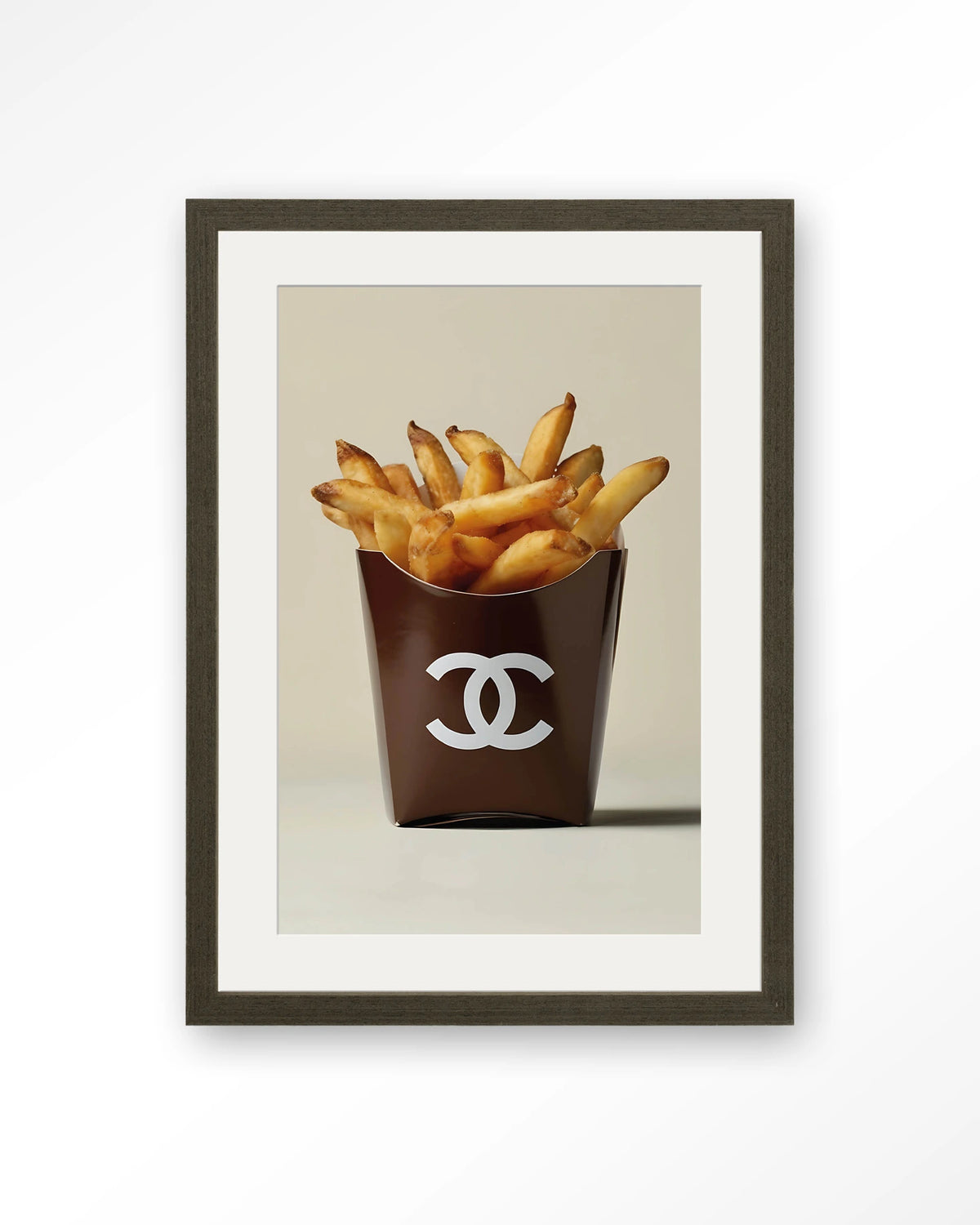 Luxury Fries – Art print – Hout donkerbruin + passe-partout