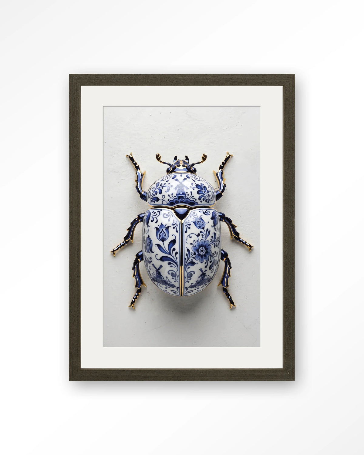 Blue Beatle – kever in Delfts blauw – Art print – Hout donkerbruin + passe-partout