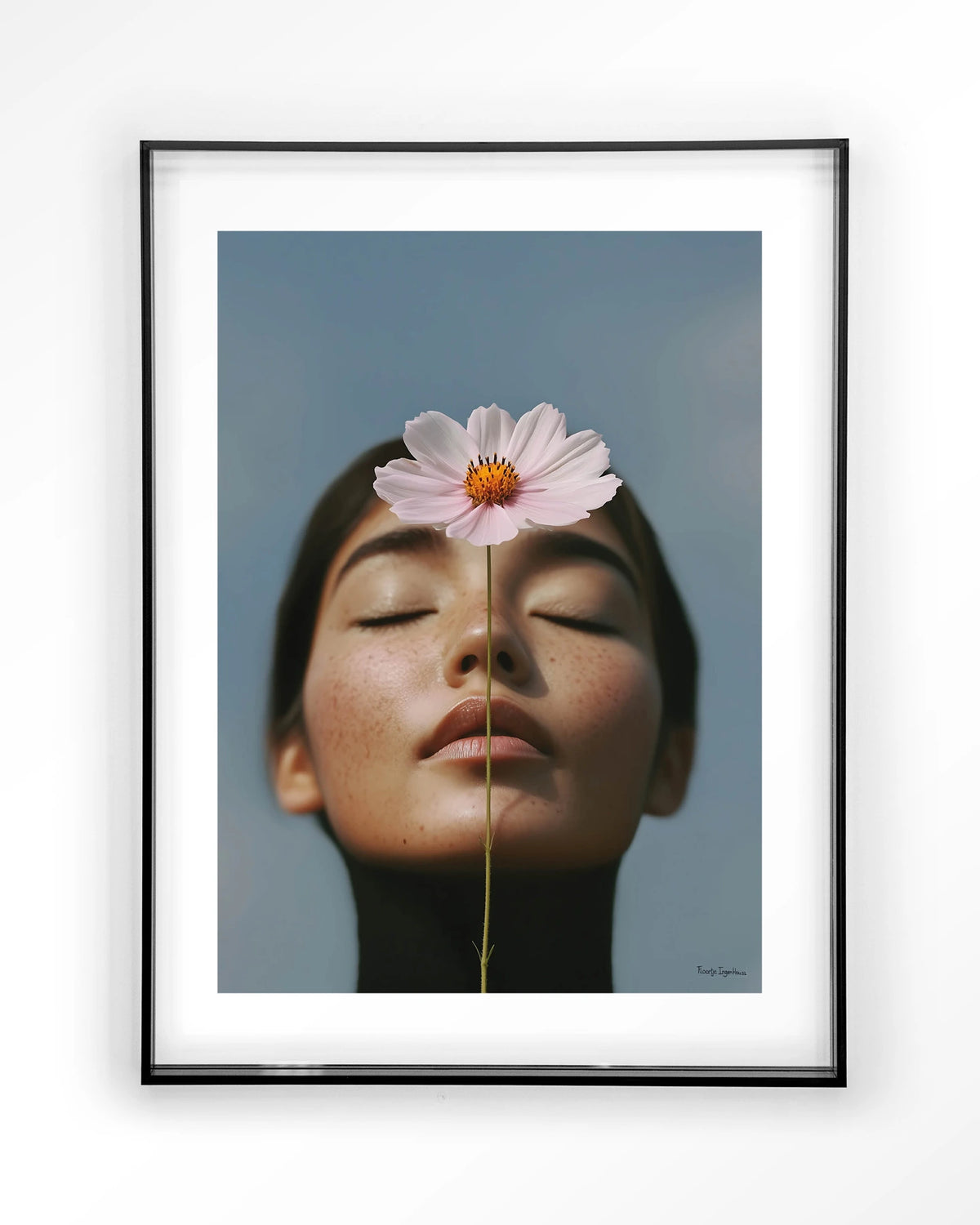 Cosmos – vrouw met roze cosmosbloem – Art print – Acryl zwart