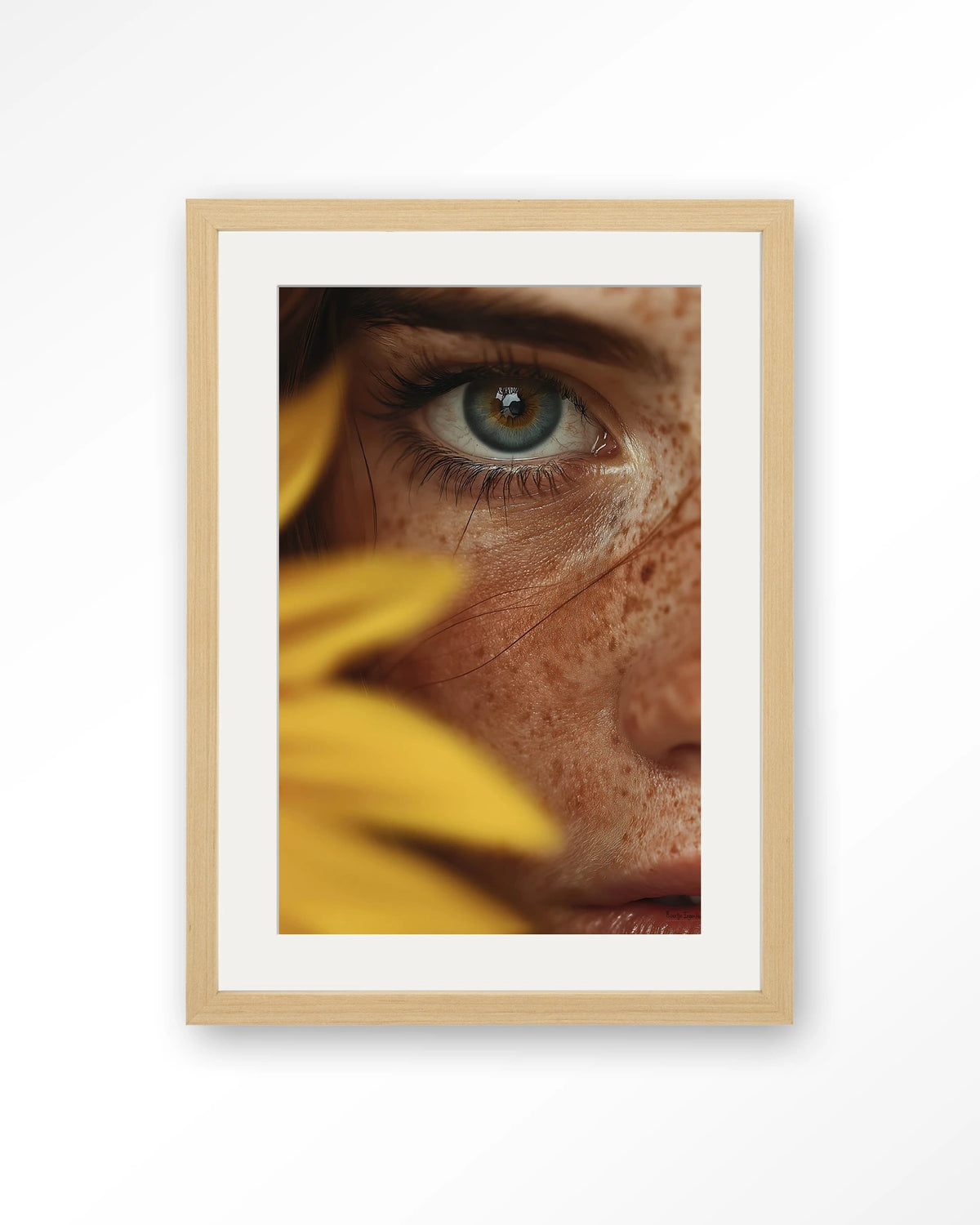 Sunflower – oog met zonnebloem close-up – Art print – Hout naturel + passe-partout