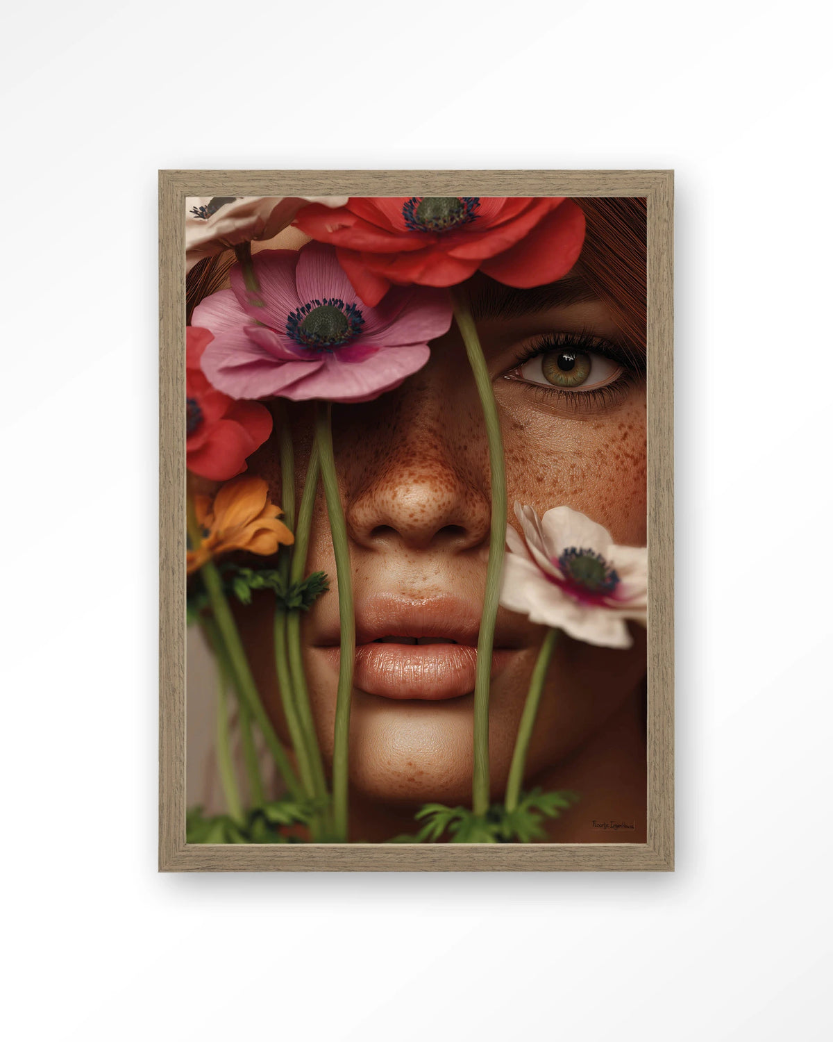 Anemone – vrouw met anemonen voor gezicht – Art print – Hout bruin