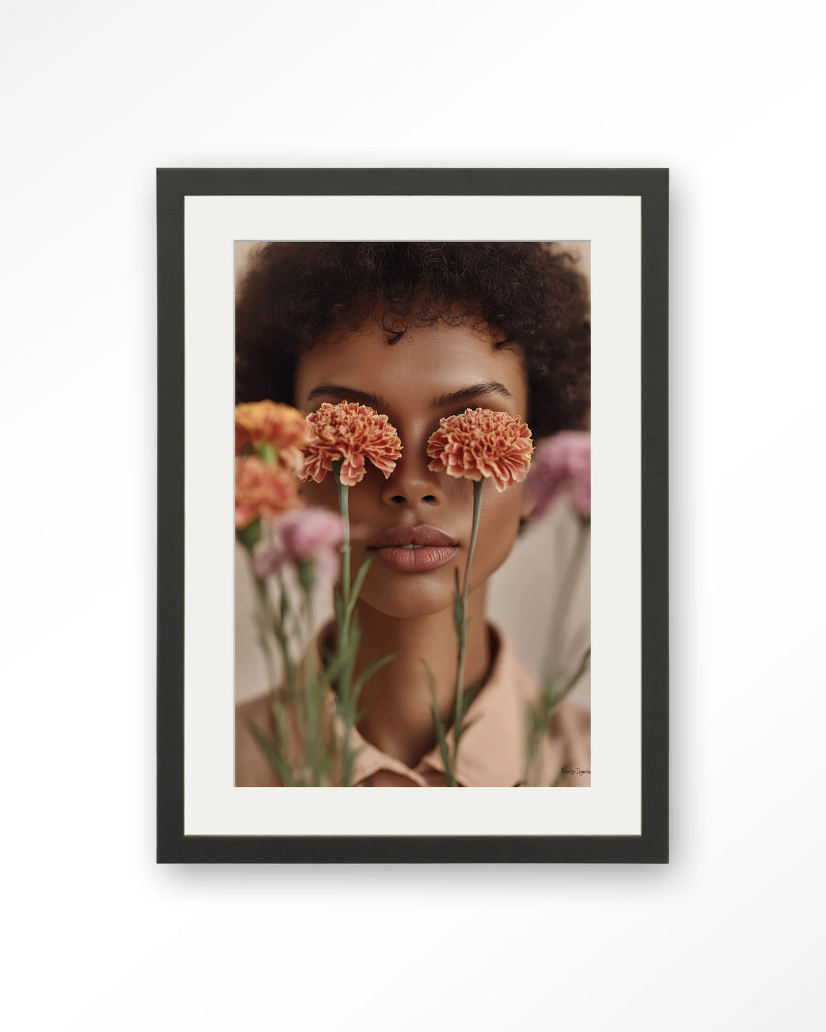 Carnation – portret met anjers – Art print – Hout zwart + passe-partout