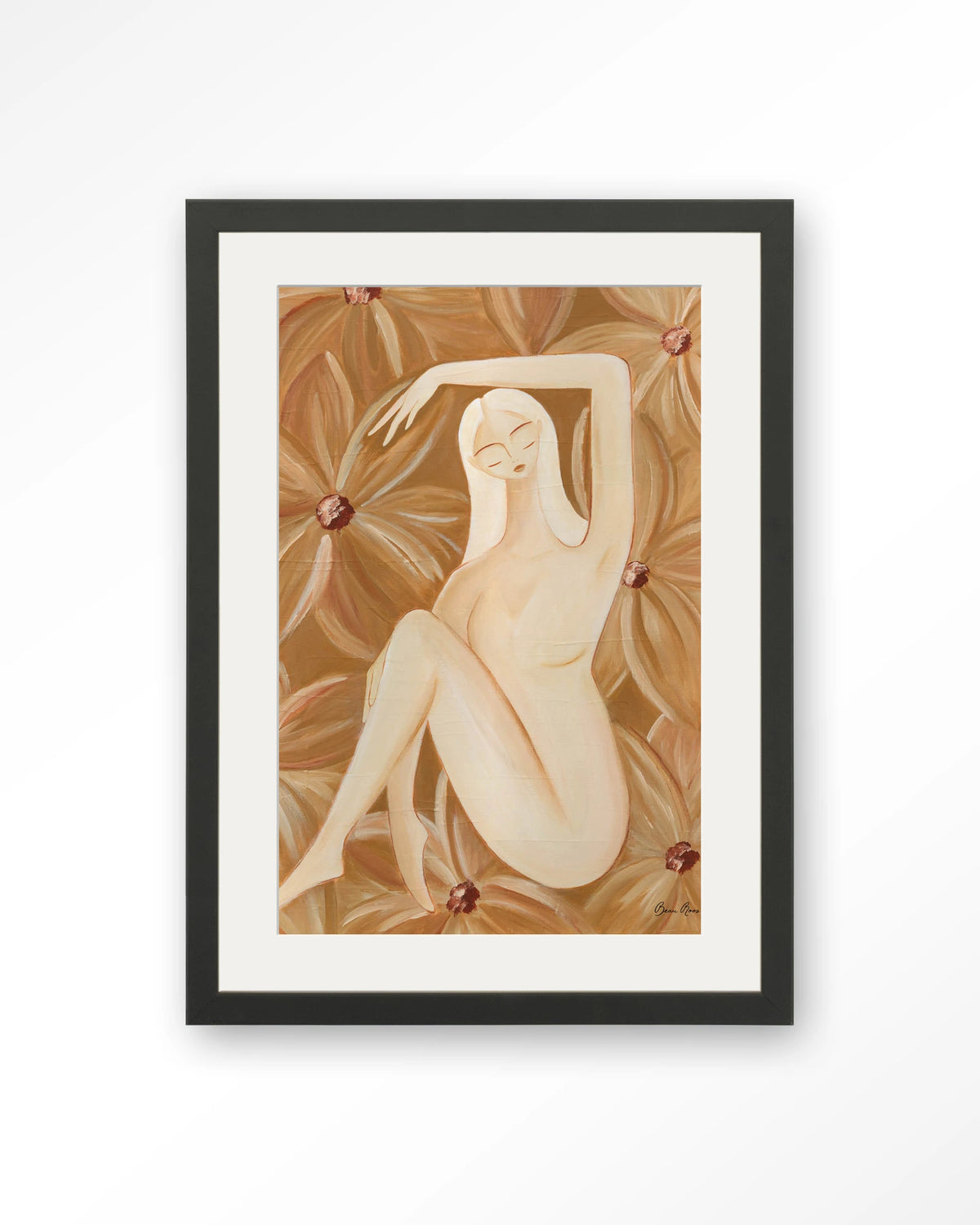 Freely Blooming – vrouw in bruine bloemen – Art print – Hout zwart + passe-partout