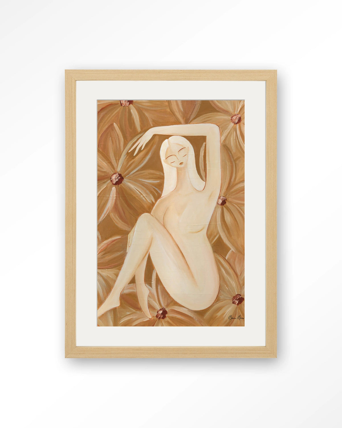 Freely Blooming – vrouw in bruine bloemen – Art print – Hout naturel + passe-partout