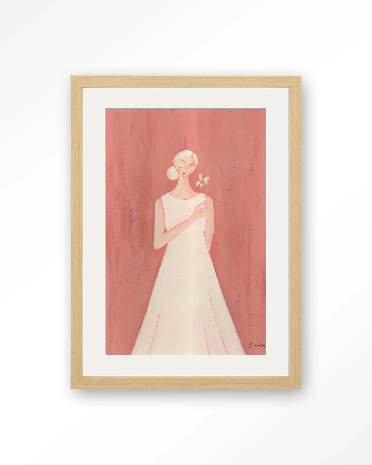 Polly – vrouw in witte jurk op roze achtergrond – Art print – Hout naturel + passe-partout