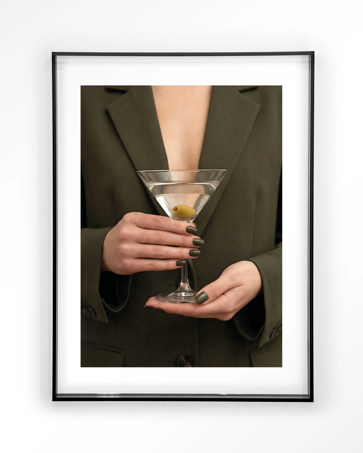 Classic Martini – martini met olijf – Art print – Acryl zwart