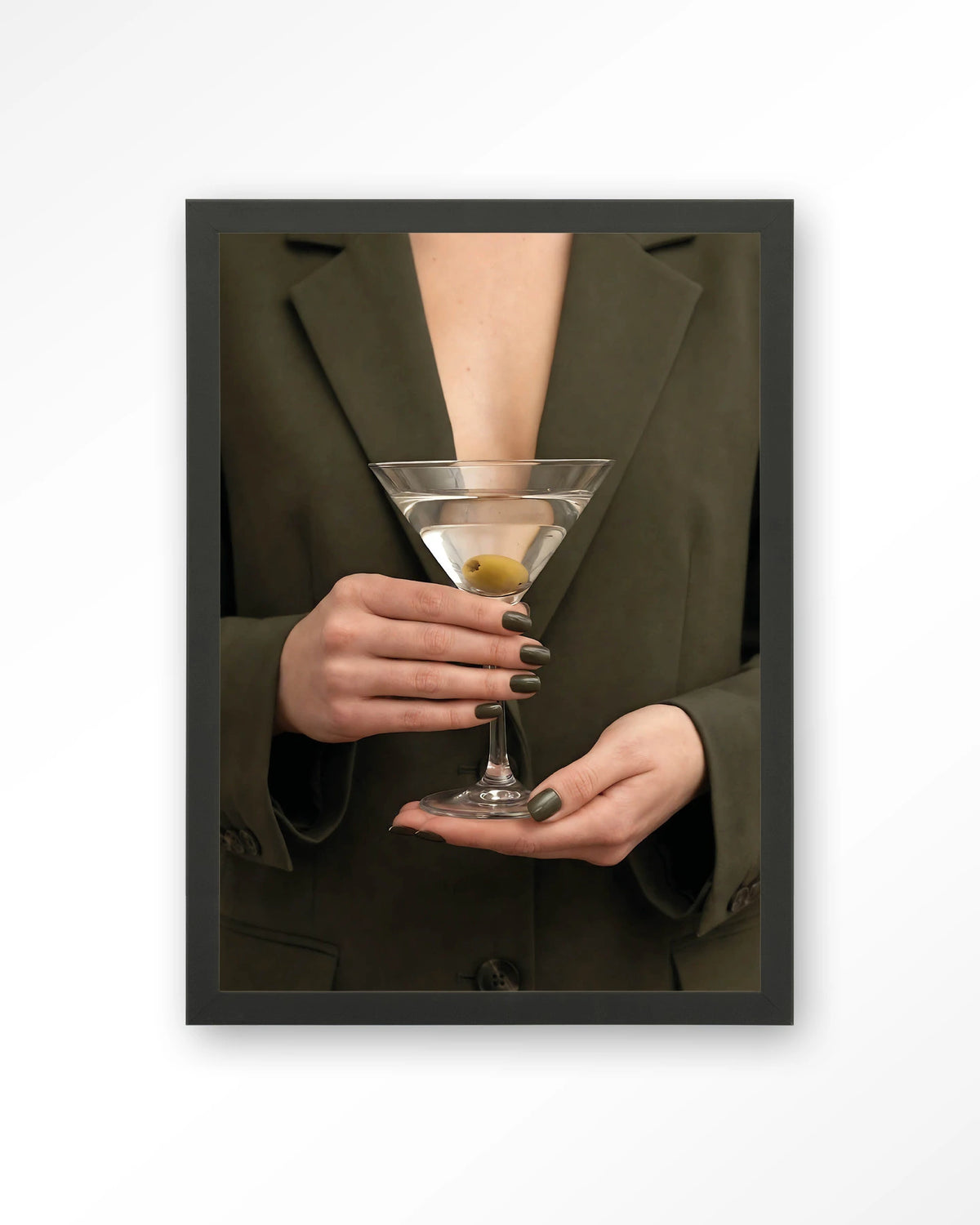 Classic Martini – martini met olijf – Art print – Hout zwart
