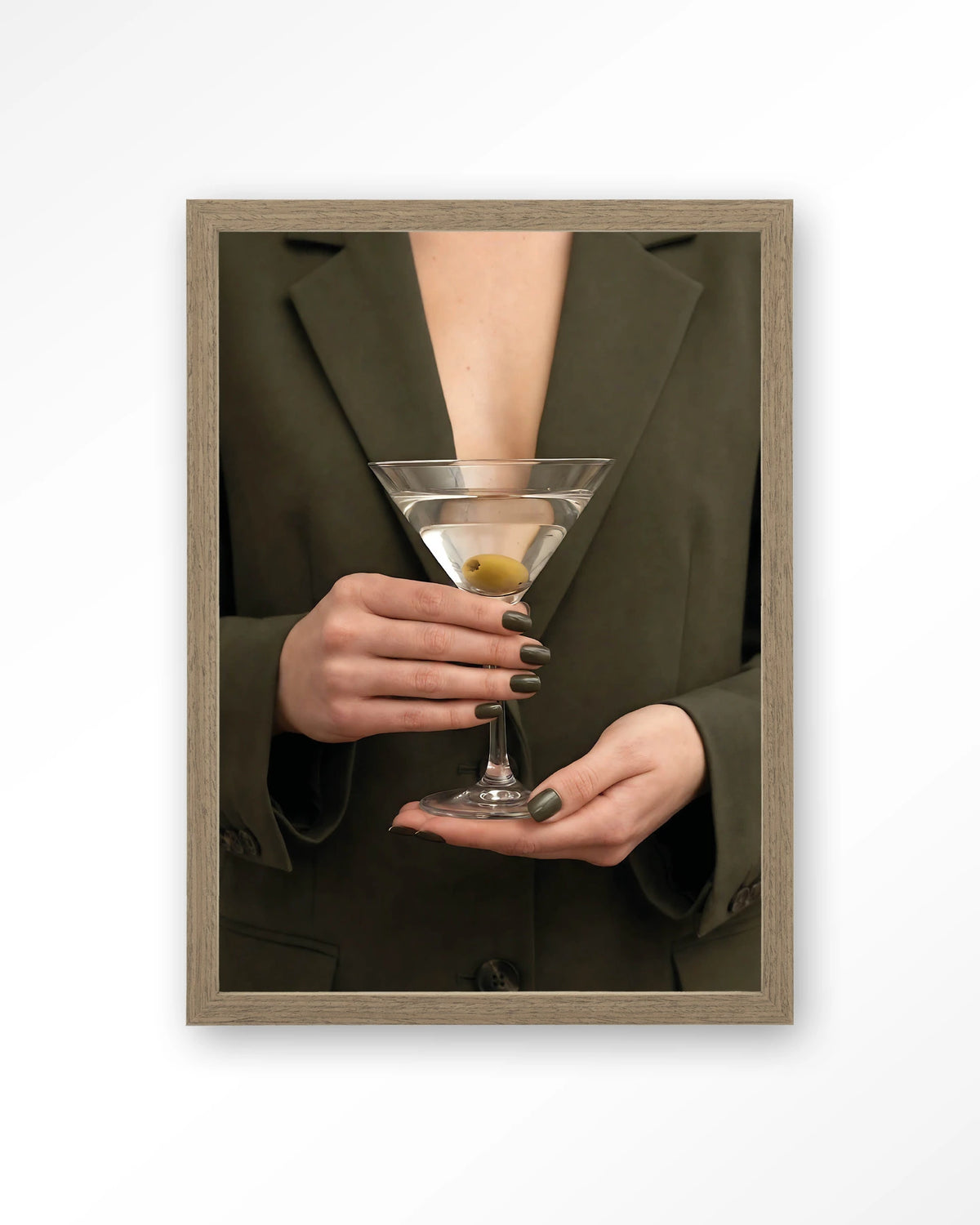 Classic Martini – martini met olijf – Art print – Hout bruin
