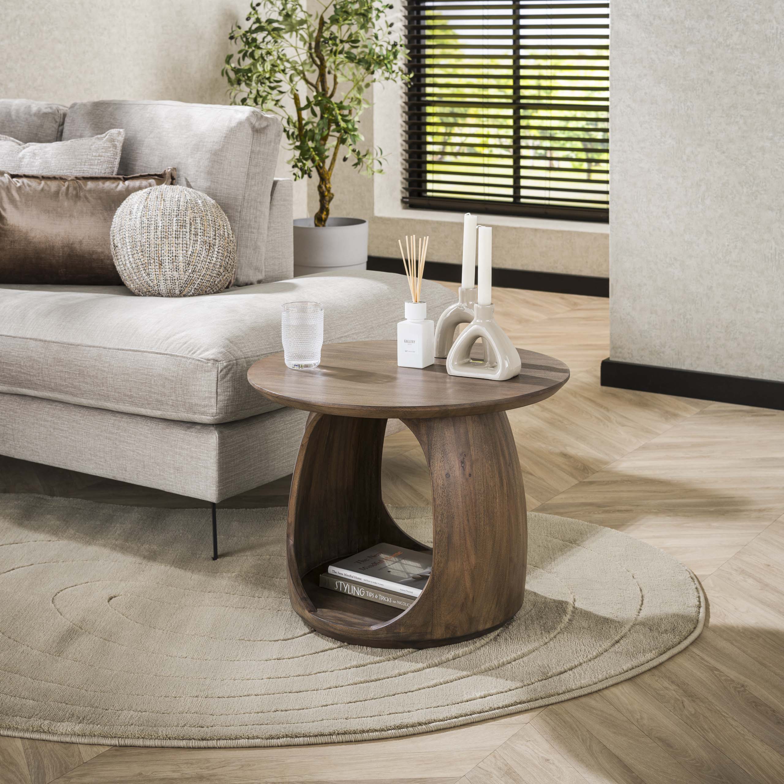 Bijzettafel Flow Solid M / Massief acacia glaze brown