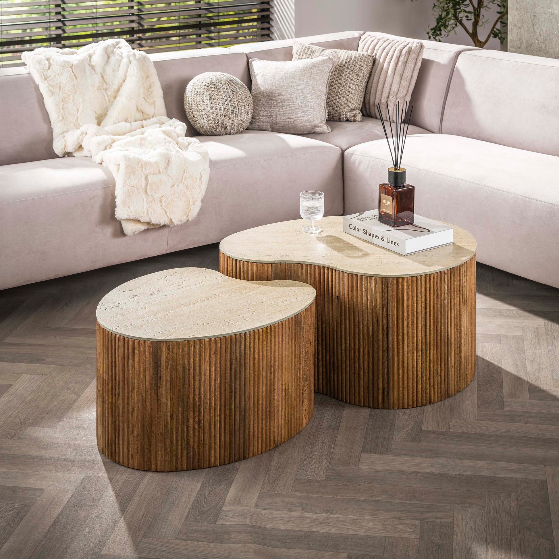 Salontafel Nuovo niervormig set van 2 / Massief mango zand