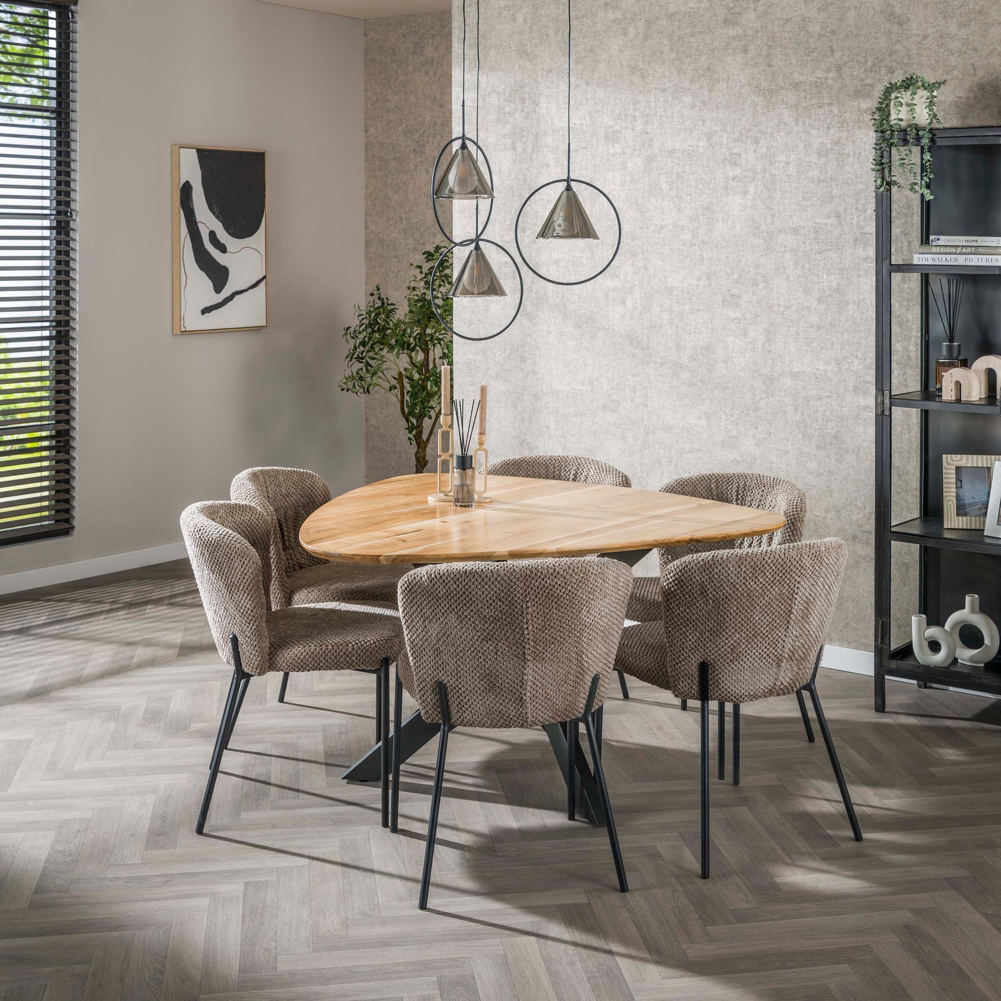 Eettafel Triangle 135x135cm / Massief acacia