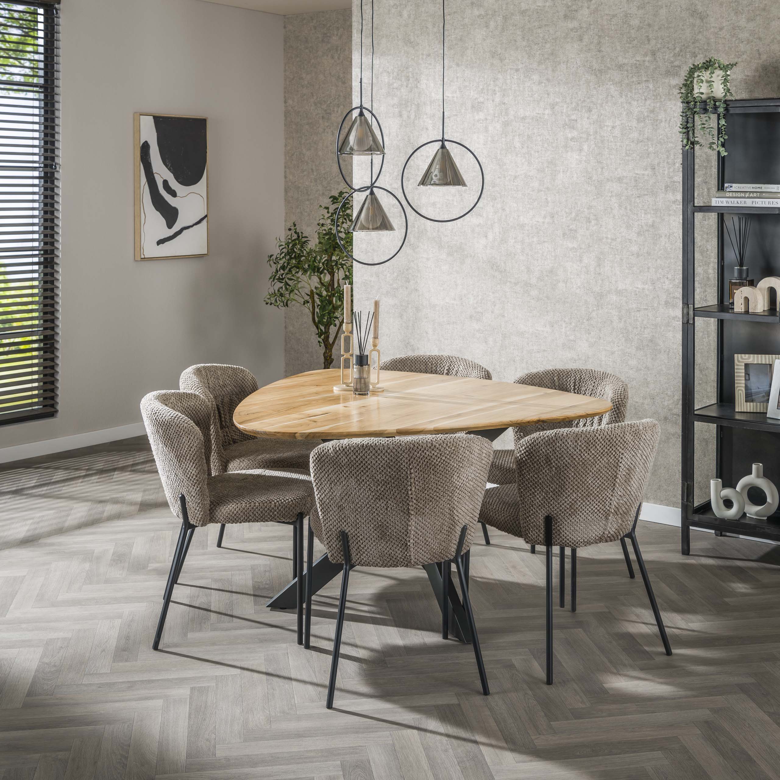 Eettafel Triangle 135x135cm / Massief acacia