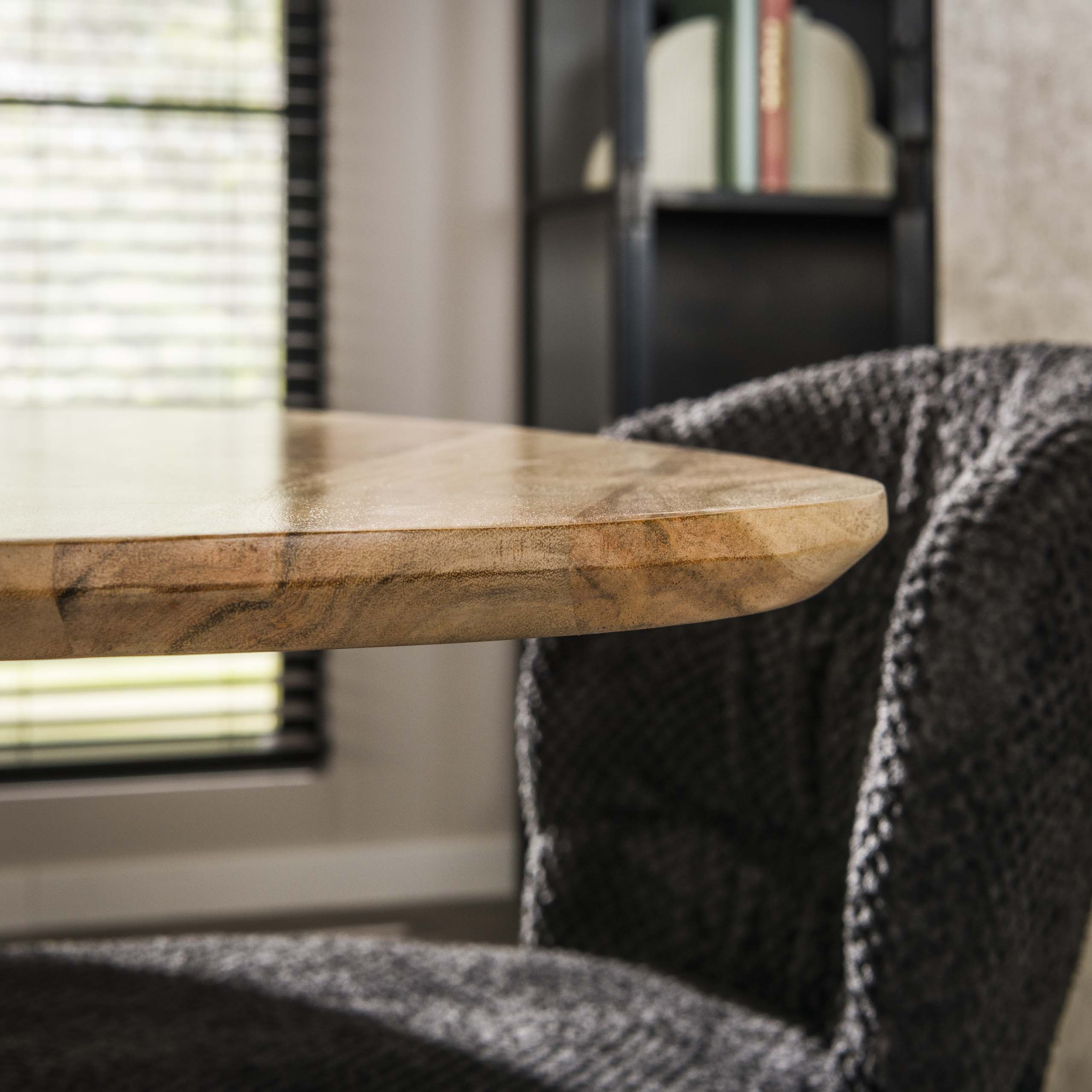 Eettafel Triangle 135X135Cm Massief Acacia