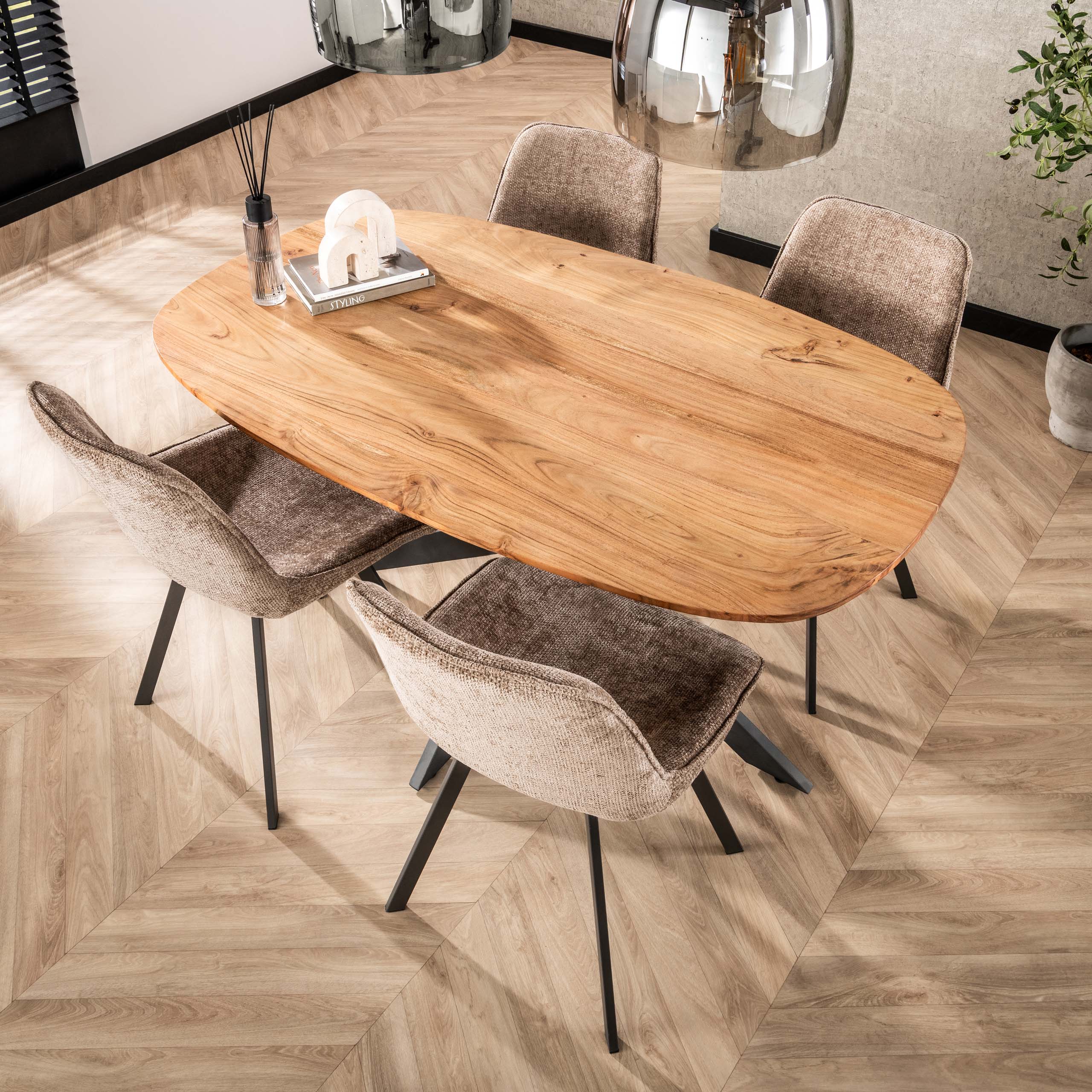 Eettafel Arhus Solid Deens Ovaal 150Cm Massief Acacia