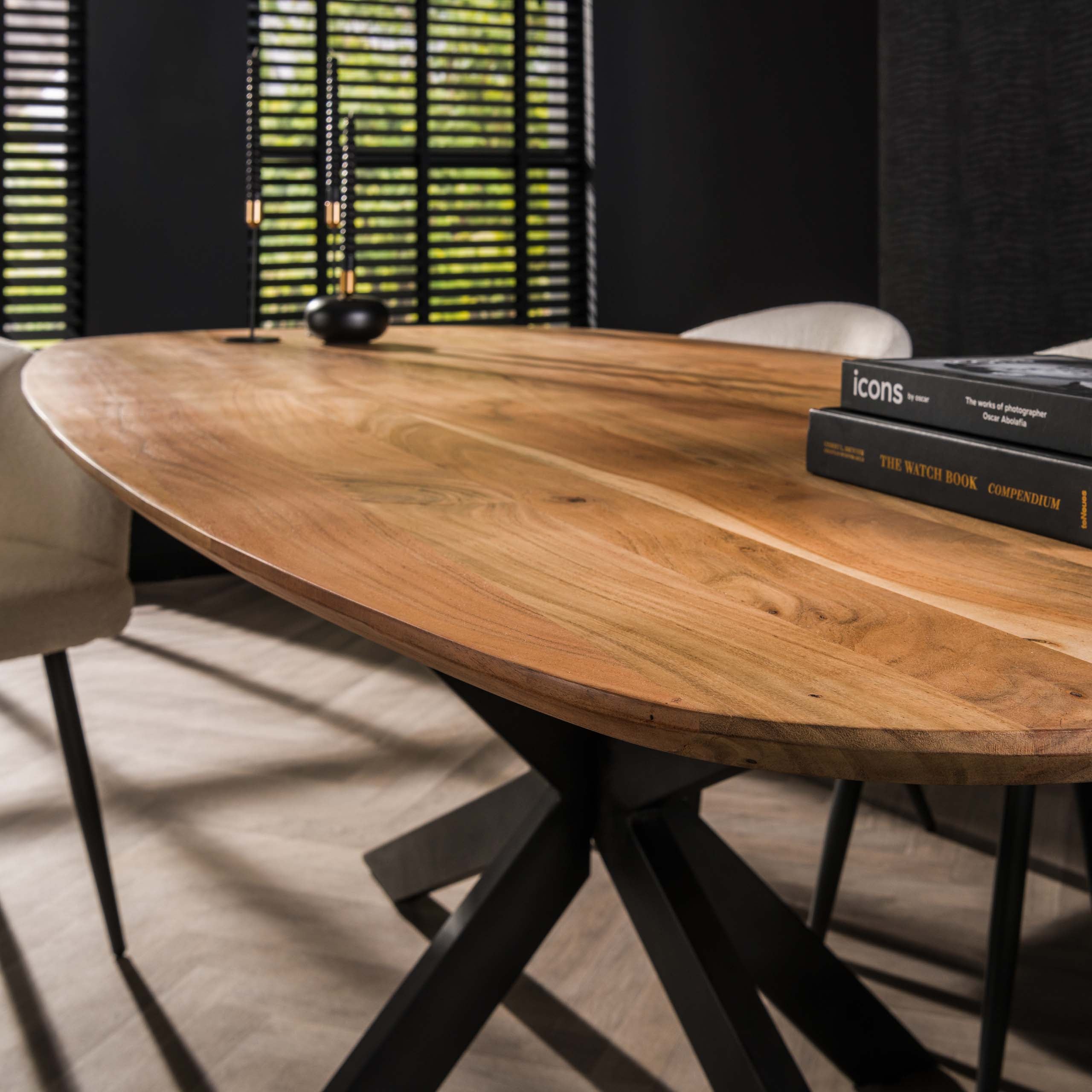Eettafel Arhus Solid Deens Ovaal 180Cm Massief Acacia