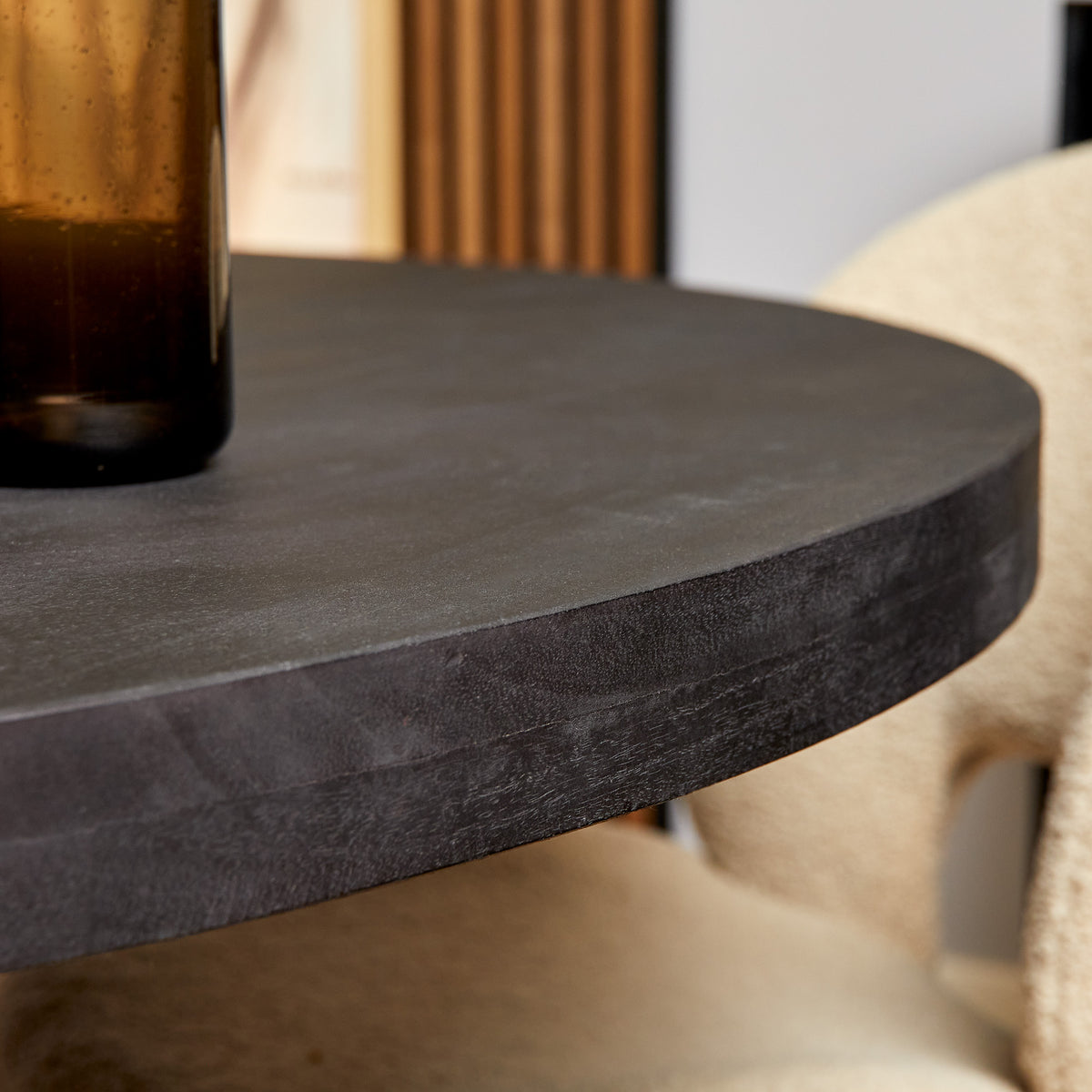 Ronde eettafel Denver mangohout detail