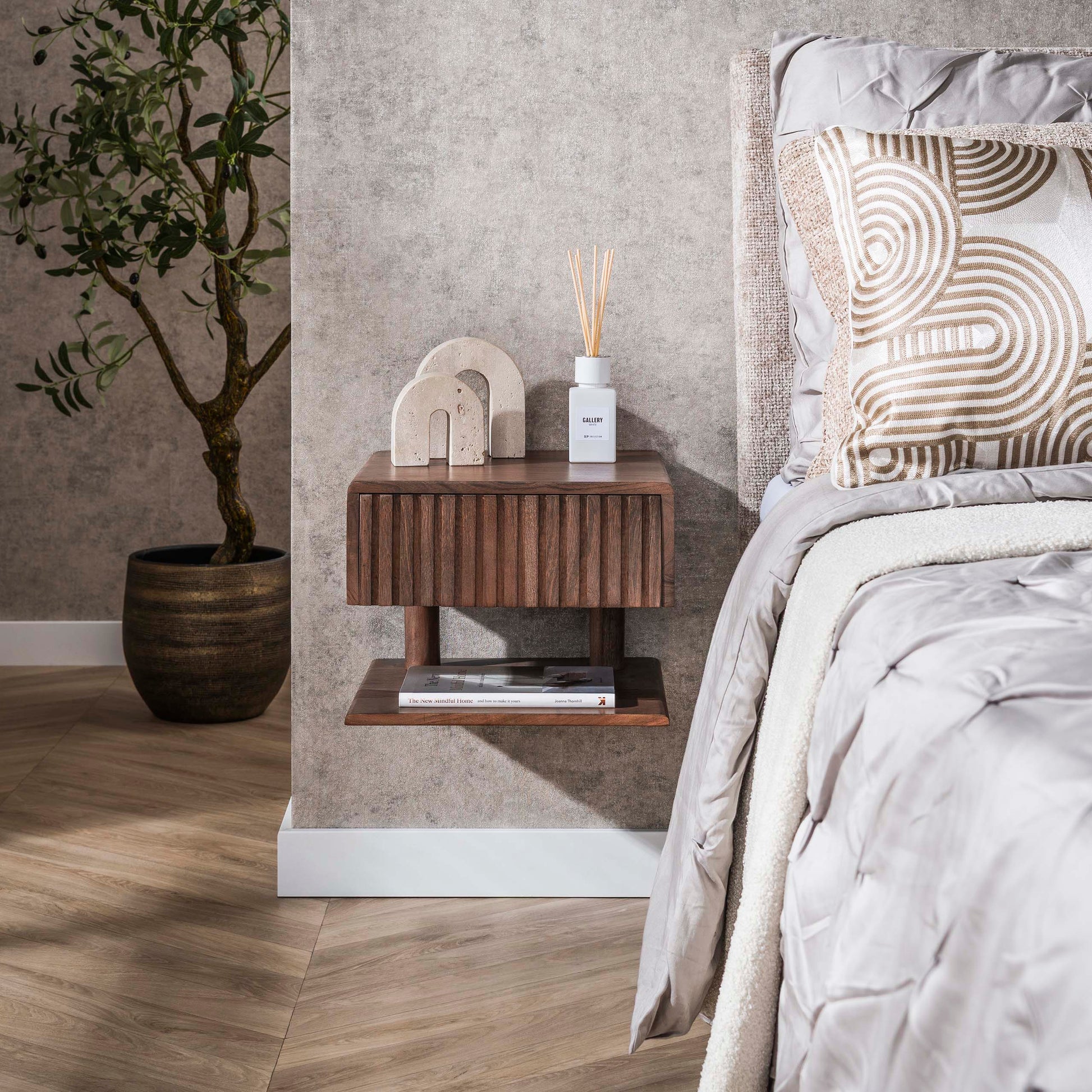 Nachtkastje Carve Shelve zwevend 1 lade / Massief acacia bruin