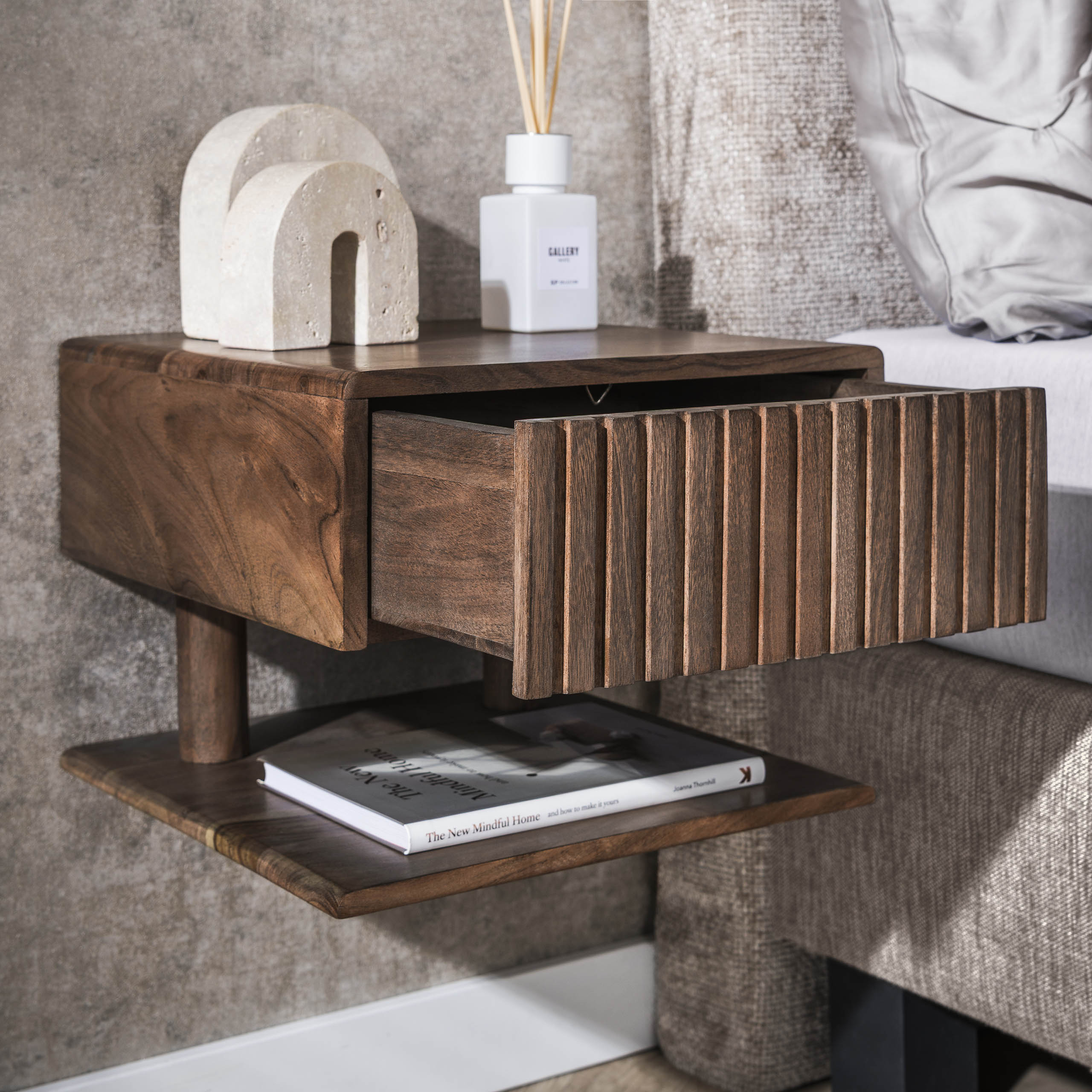 Nachtkastje Carve Shelve Zwevend 1 Lade Massief Acacia Bruin