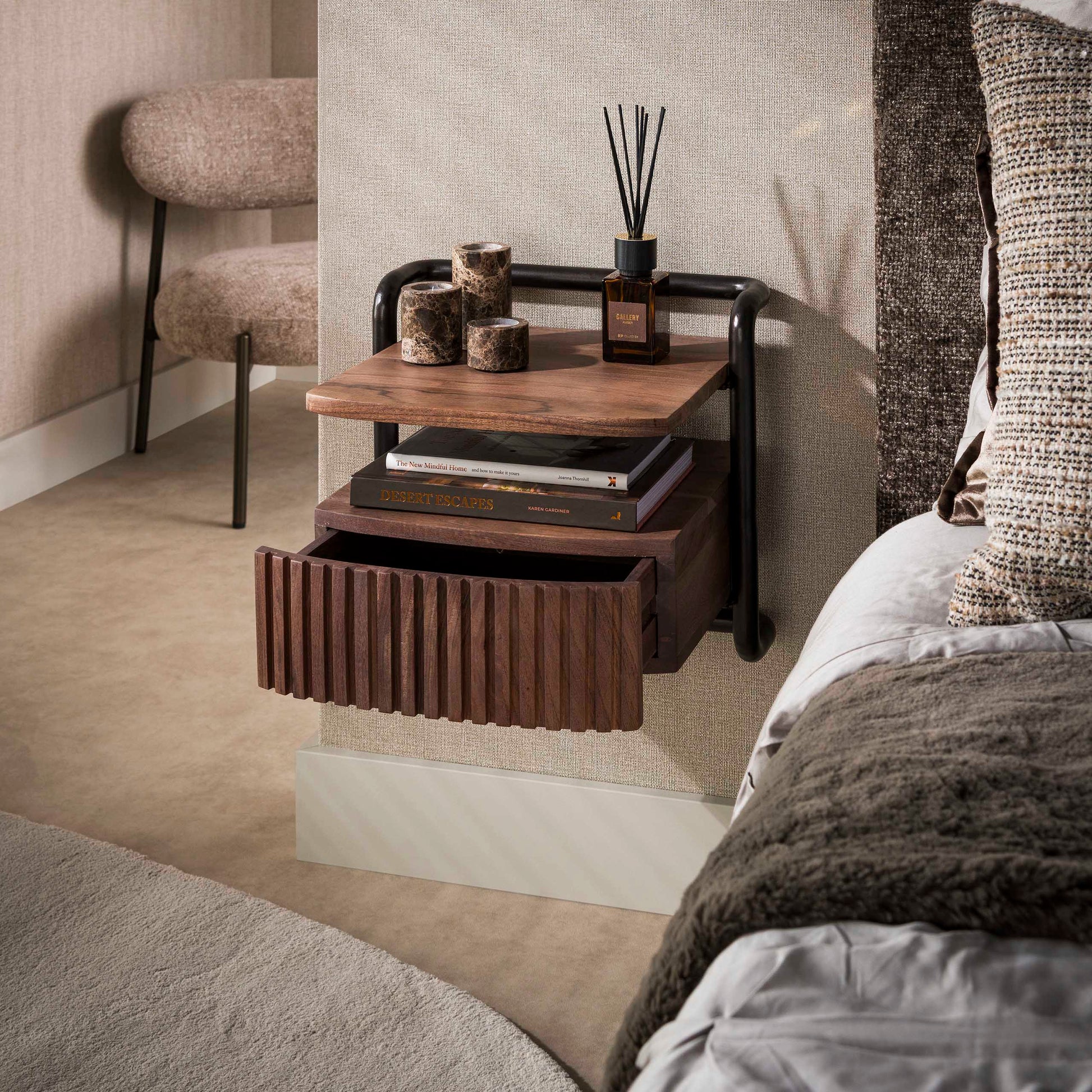 Nachtkastje Linea zwevend 1 lade / Massief acacia bruin