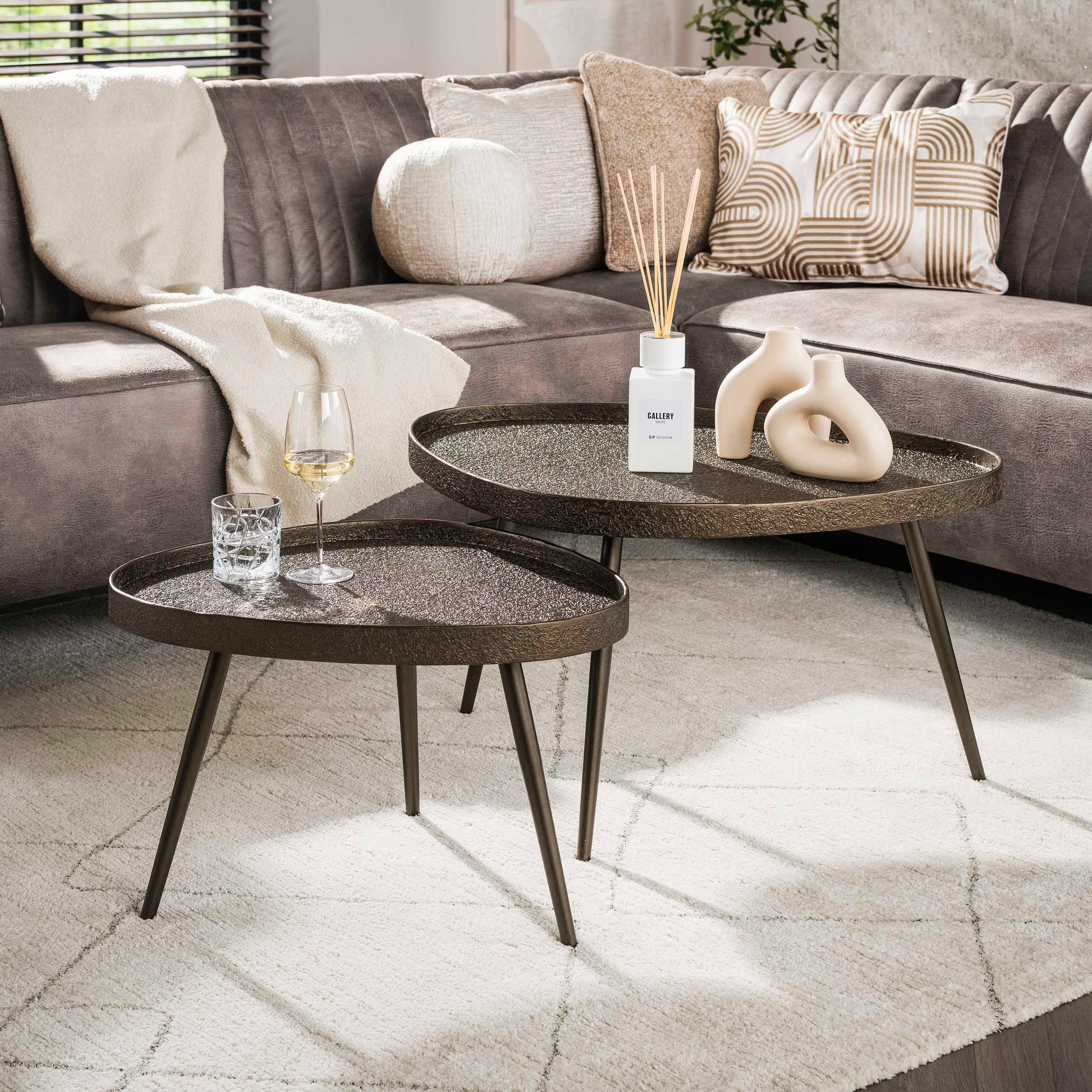 Salontafel Contour driehoekig set van 2 / Brons liquid metal
