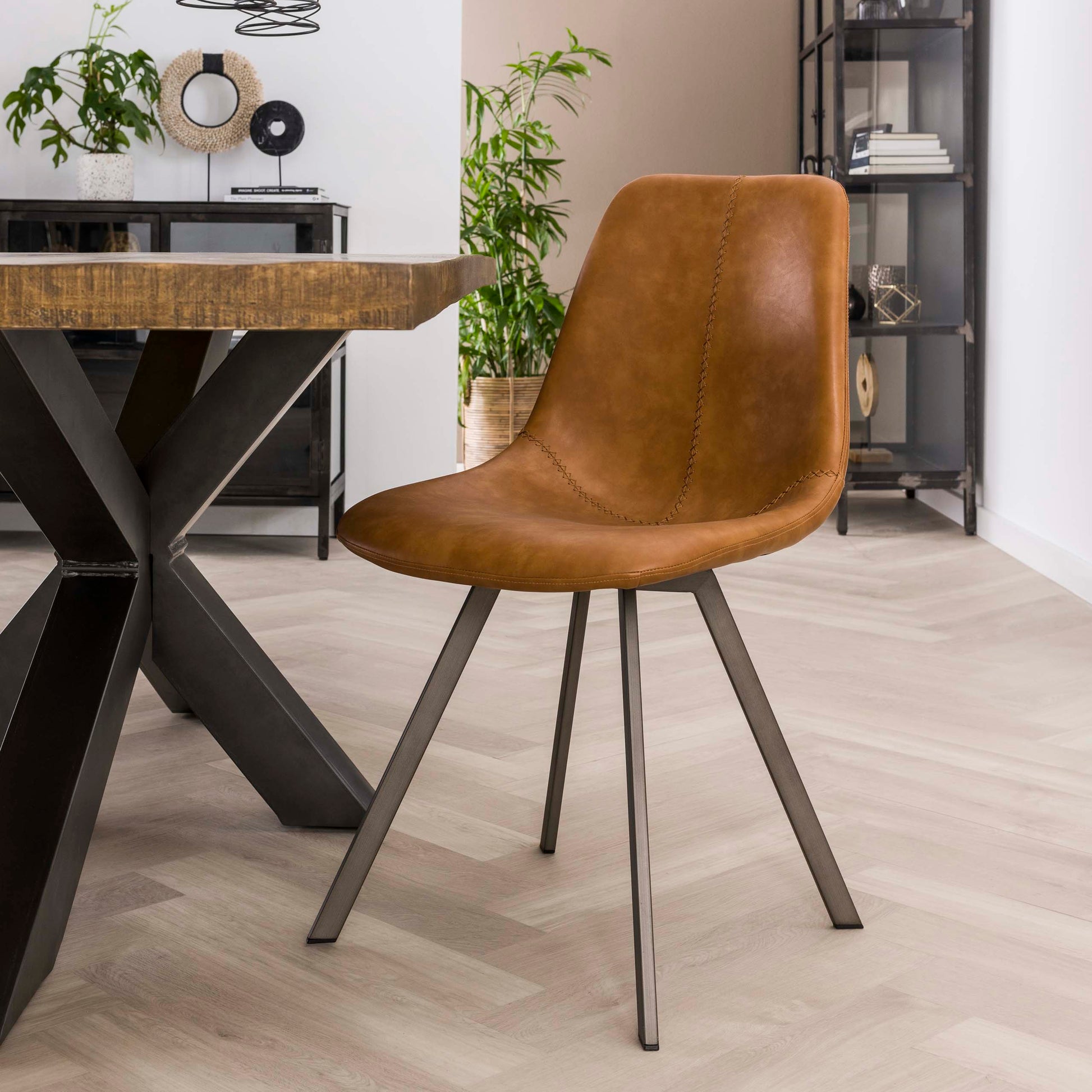 Stoel Zig-Zag verpakt per 4 / Saddle PU cowhide bruin
