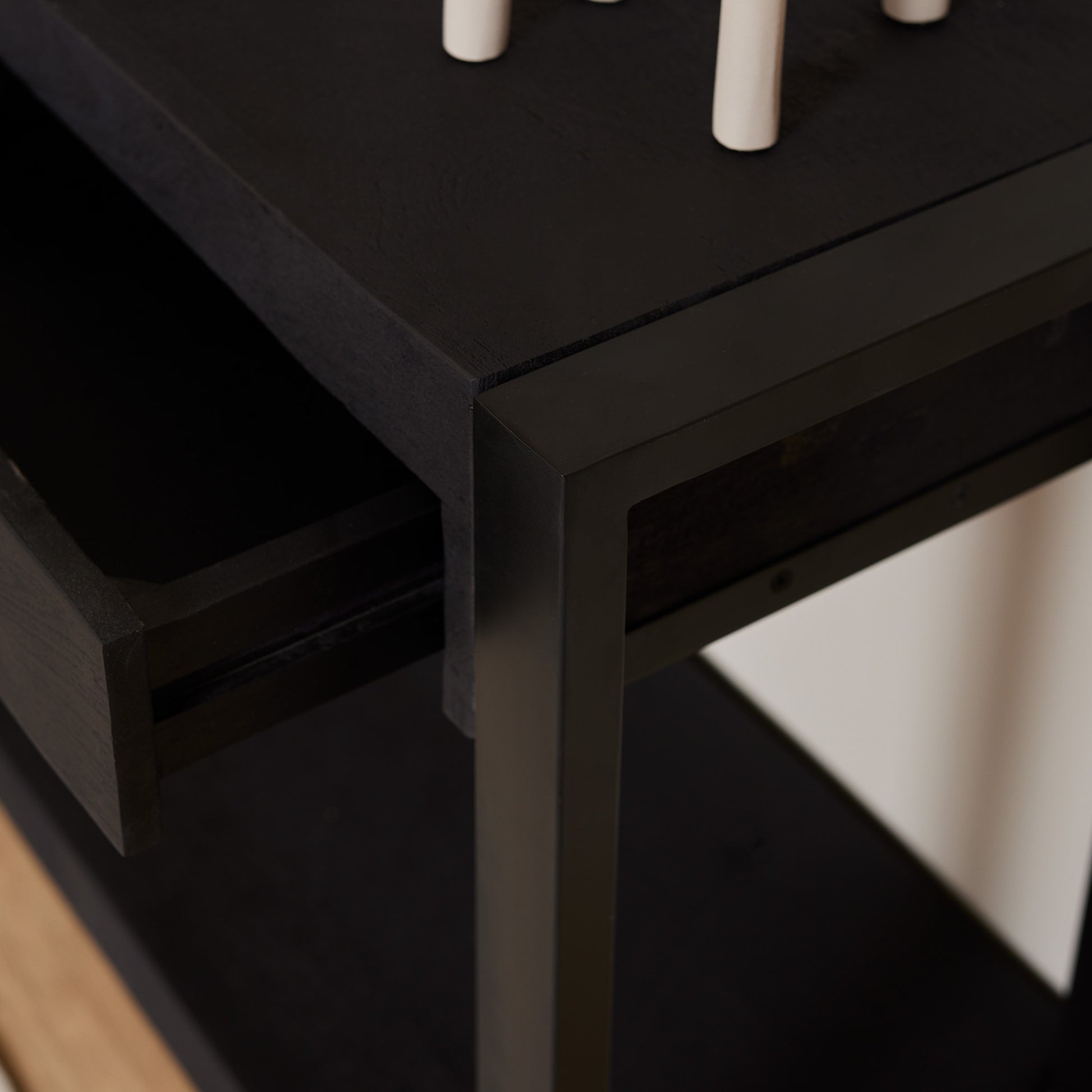 Sidetable Boaz Zwart  Mangohout 180 cm