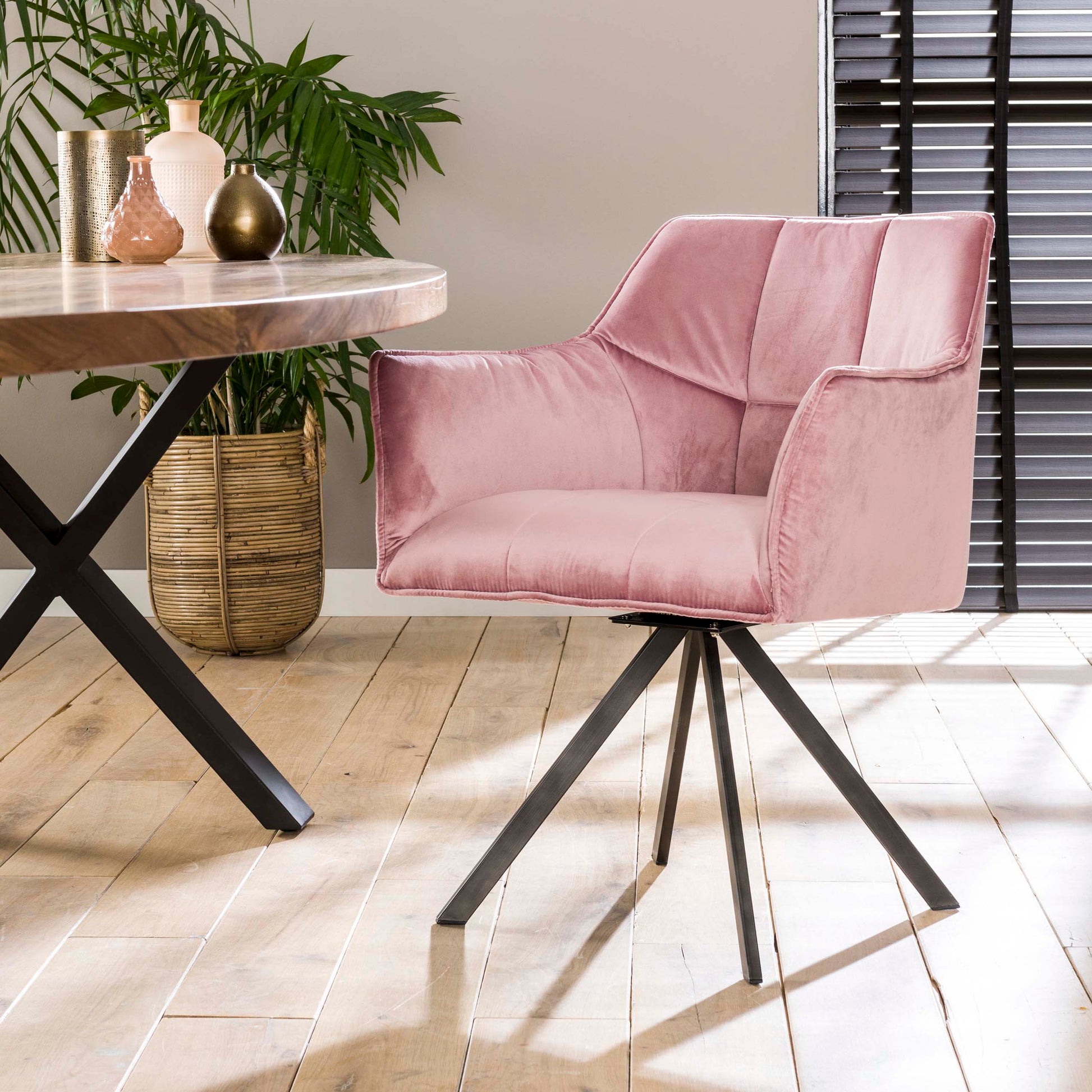 Armstoel Raster draaibaar verpakt per 2 / Velours roze