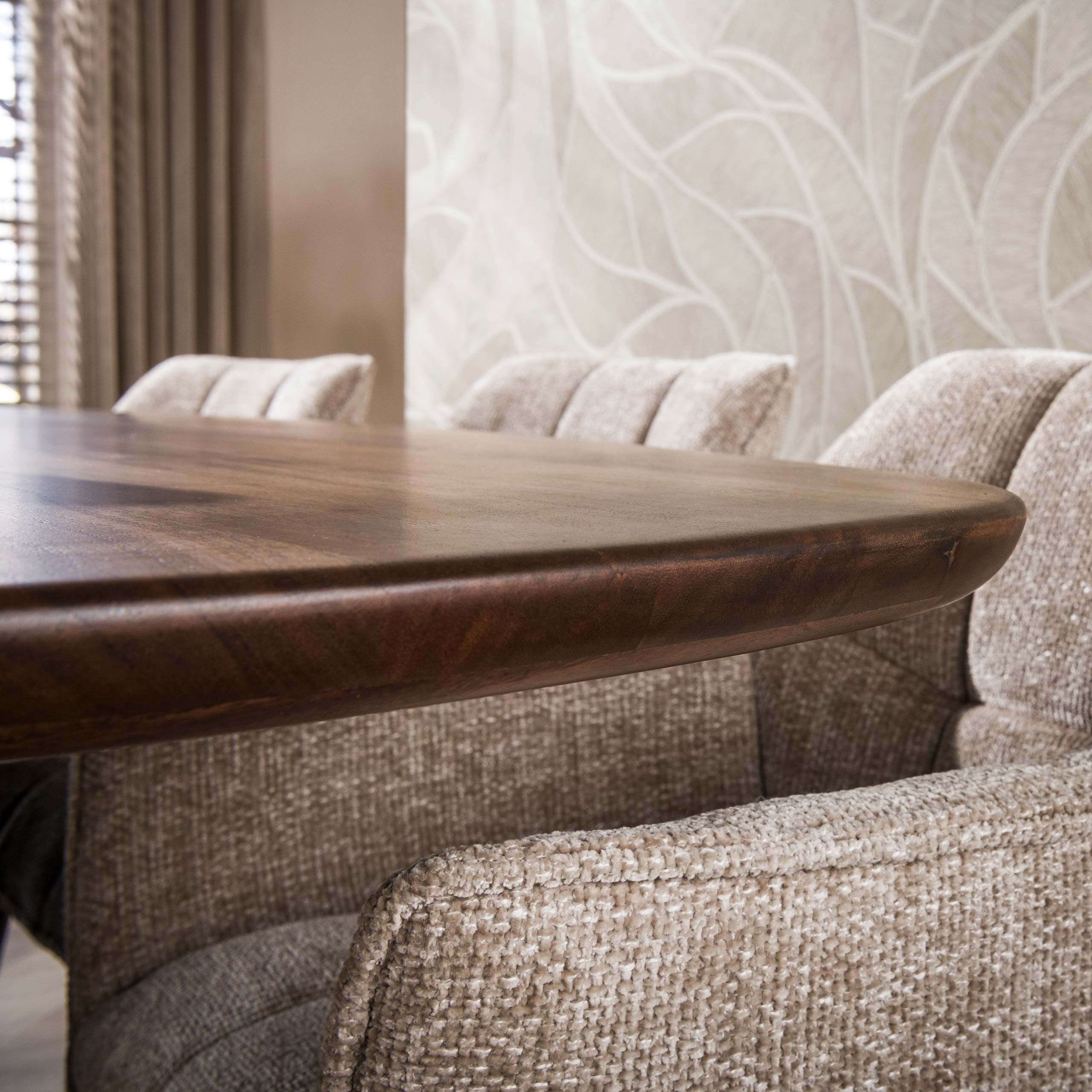 Eettafel Central deens ovaal 180cm / Massief acacia bruin