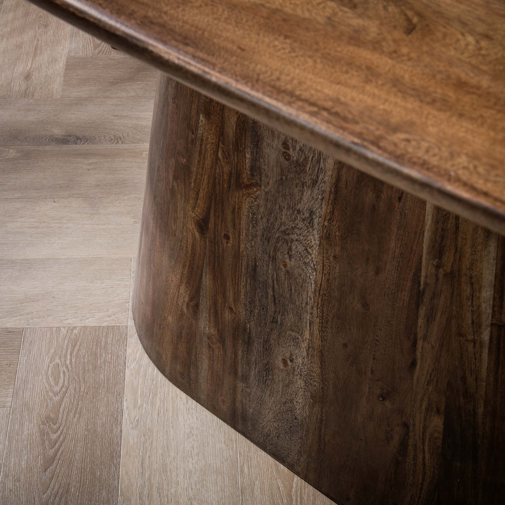 Eettafel Central deens ovaal 180cm / Massief acacia bruin