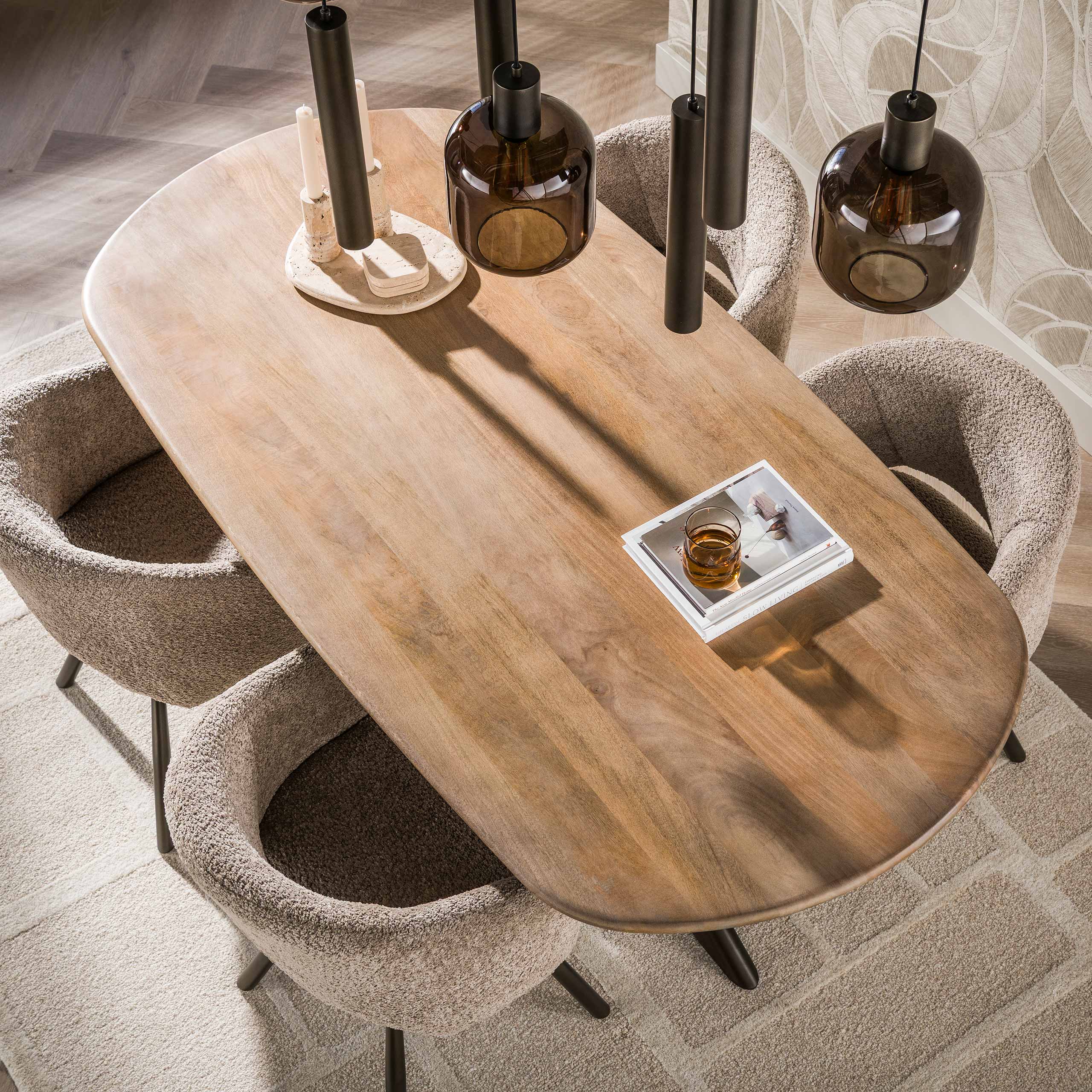 Eettafel Cliff Ovale Buis 180Cm Massief Mango Zand